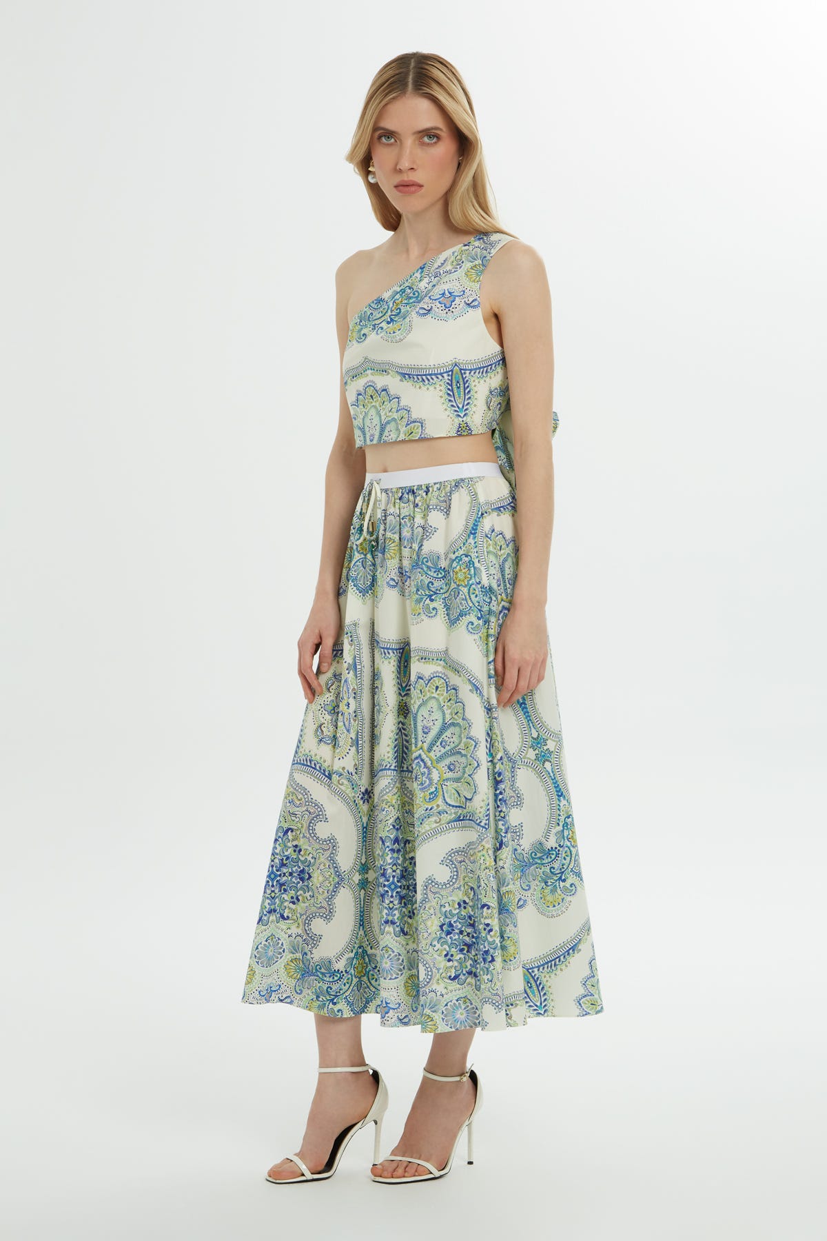 Desenli Arkası Bağlama Detaylı Büstiyer