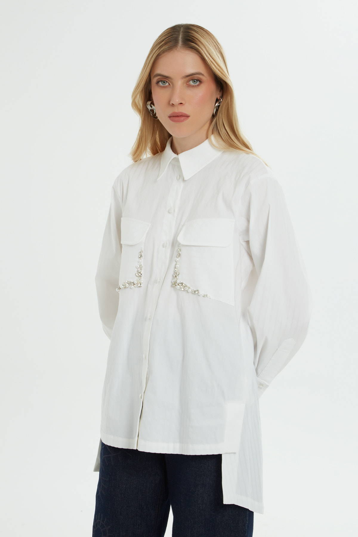 İşlemeli Uzun Kollu Cepli Gömlek