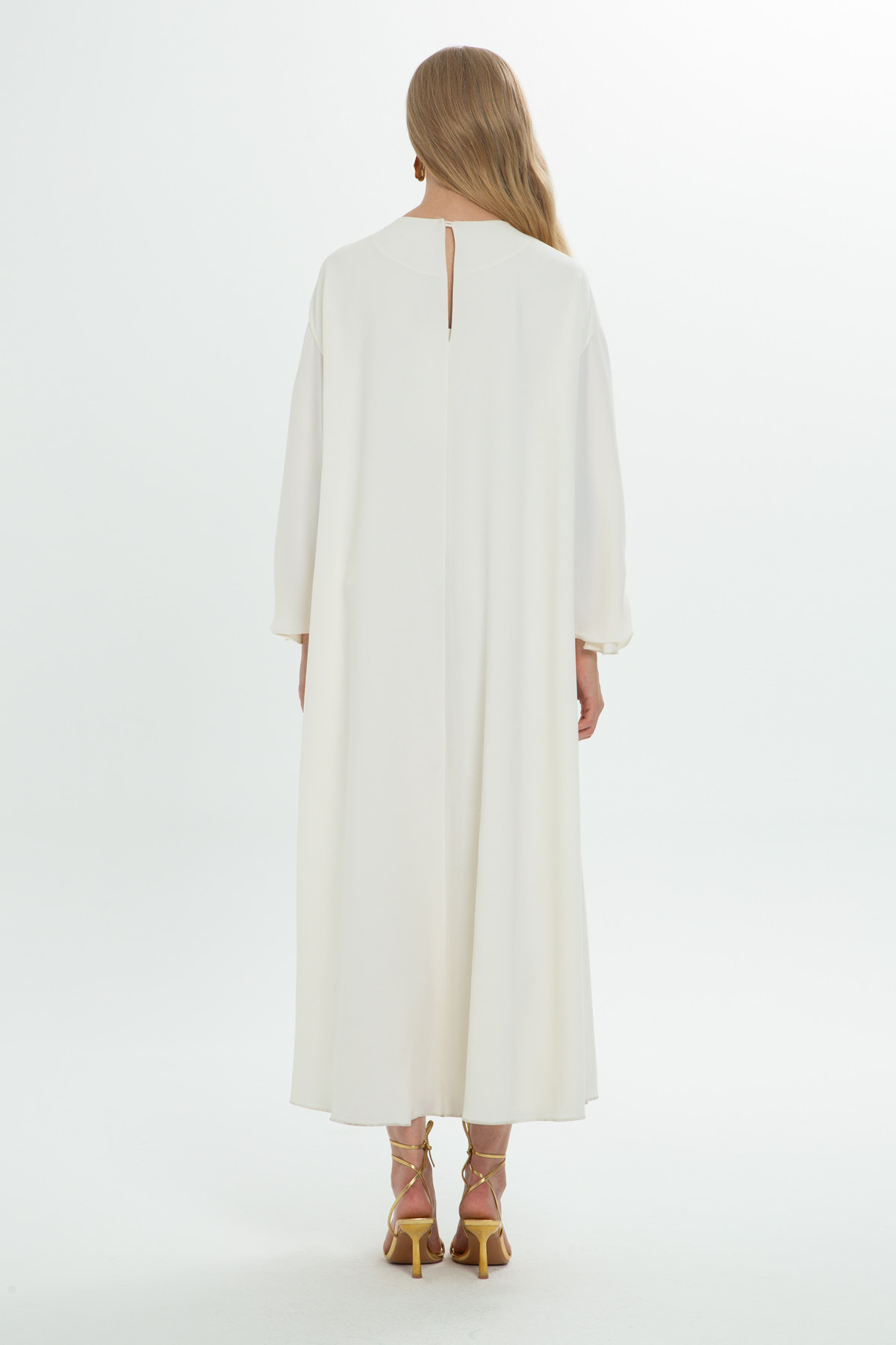 Uzun Kollu Beli İşlemeli Maxi Elbise