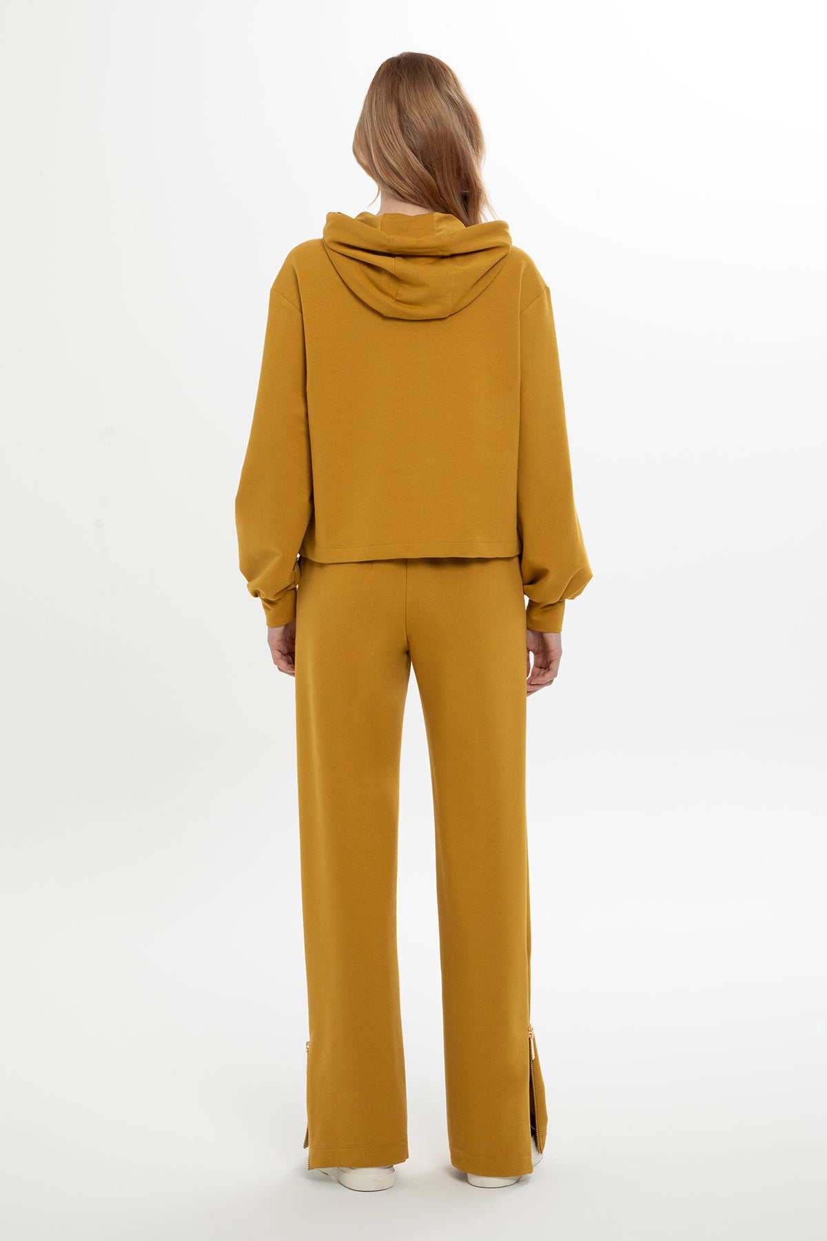 Kapüşonlu Ve Cep Detaylı Eşofman Takımı