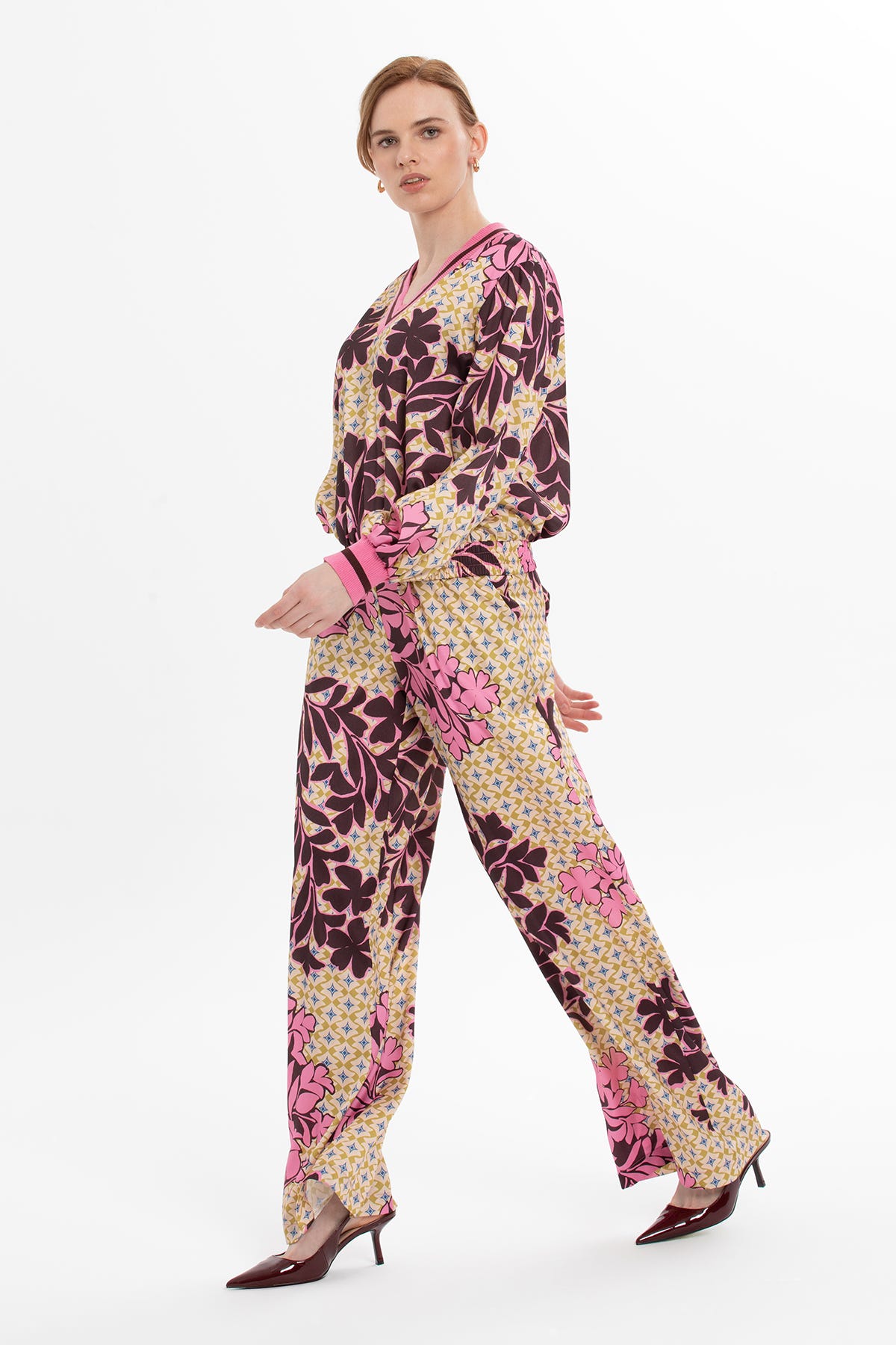 Ribanalı V Yaka Rahat Kesim Eşofman Takımı