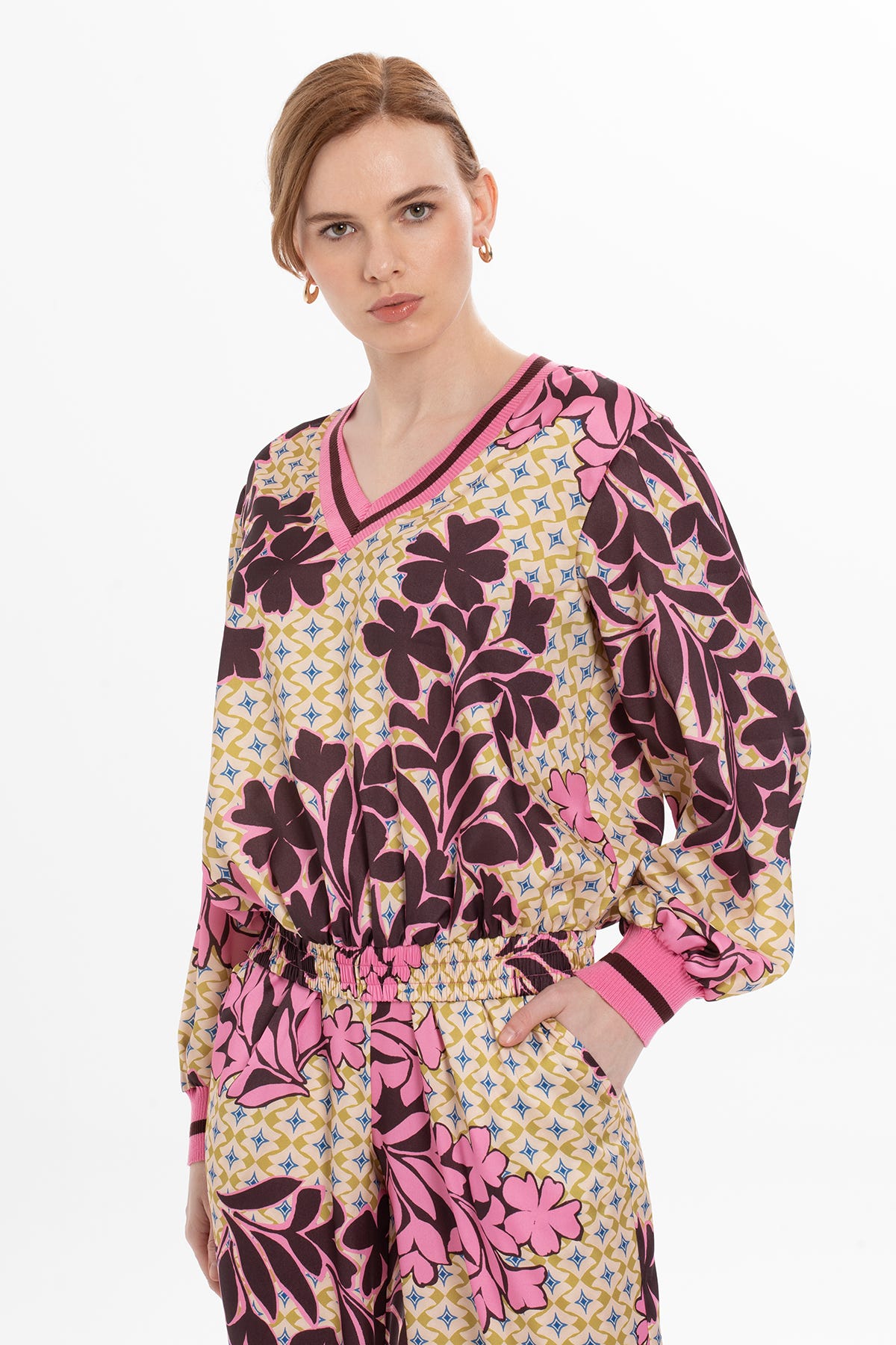 Ribanalı V Yaka Rahat Kesim Eşofman Takımı