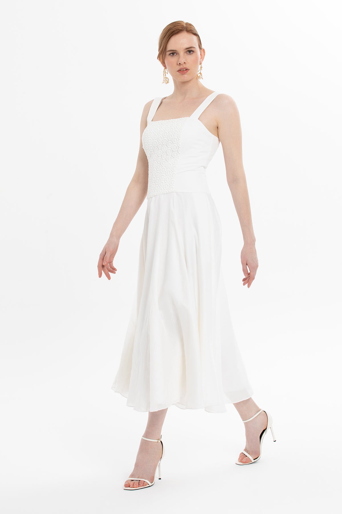 Kalın Askılı Güpürlü Uzun Elbise