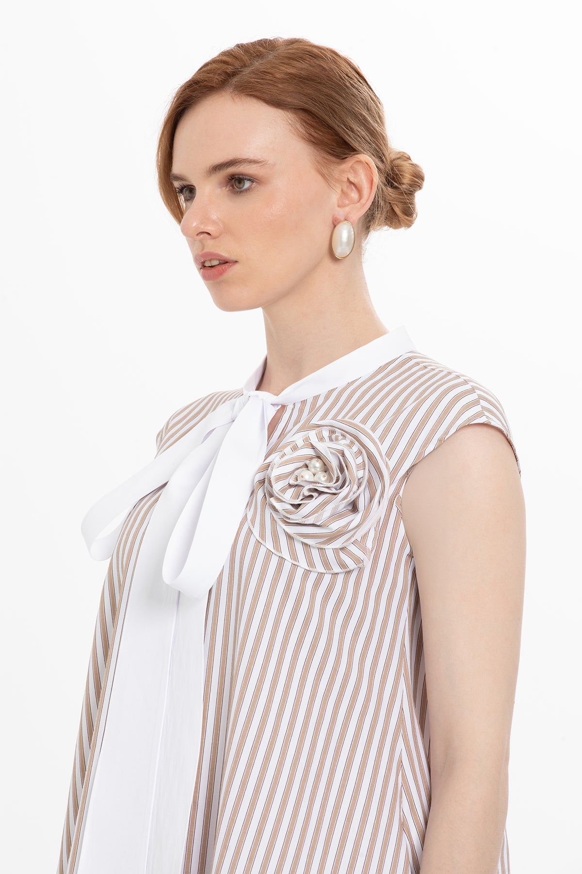 Yaka Detaylı Çizgili Midi Elbise