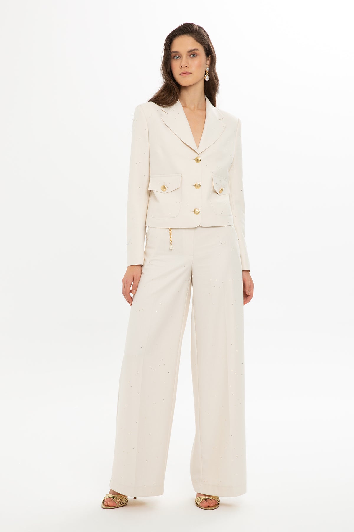 Kısa Ceket Ve Palazzo Pantolonlu Takım