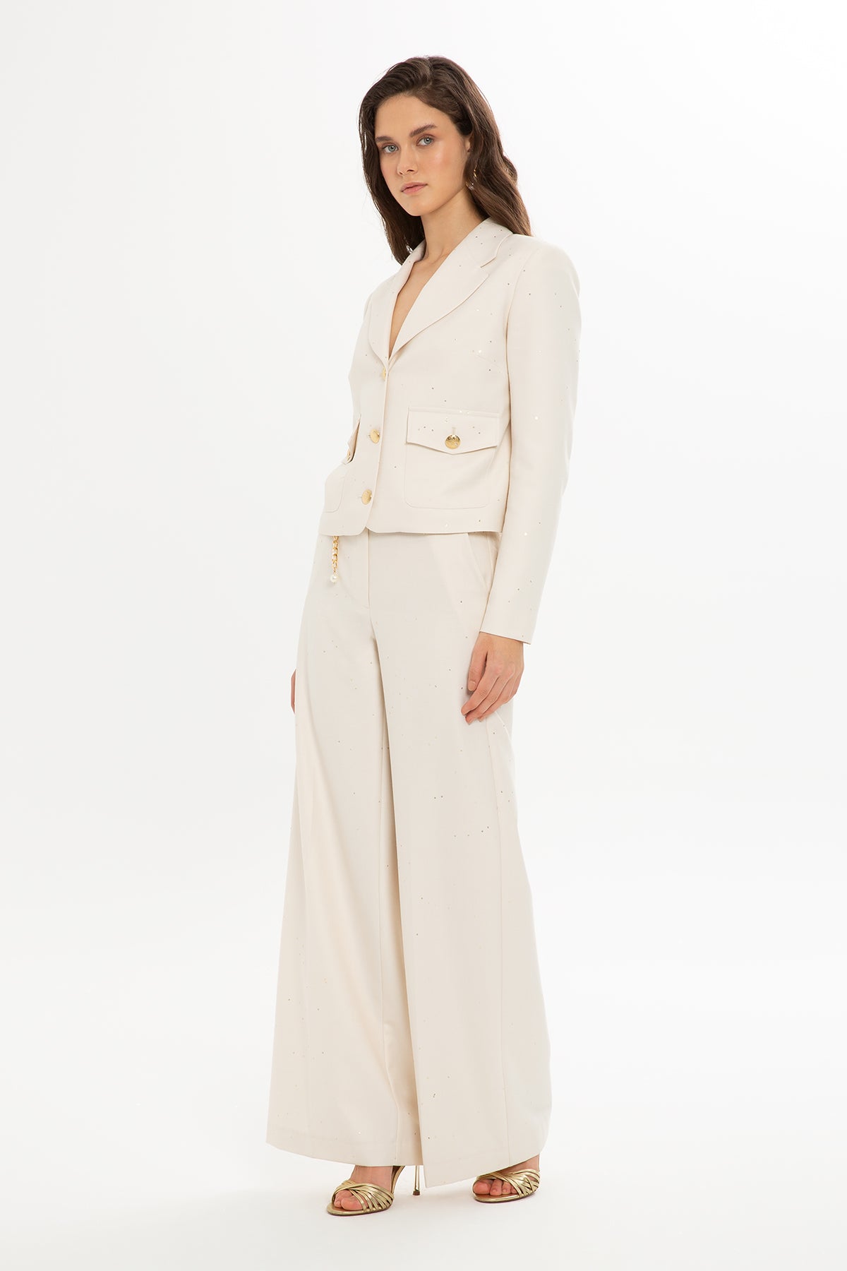 Kısa Ceket Ve Palazzo Pantolonlu Takım