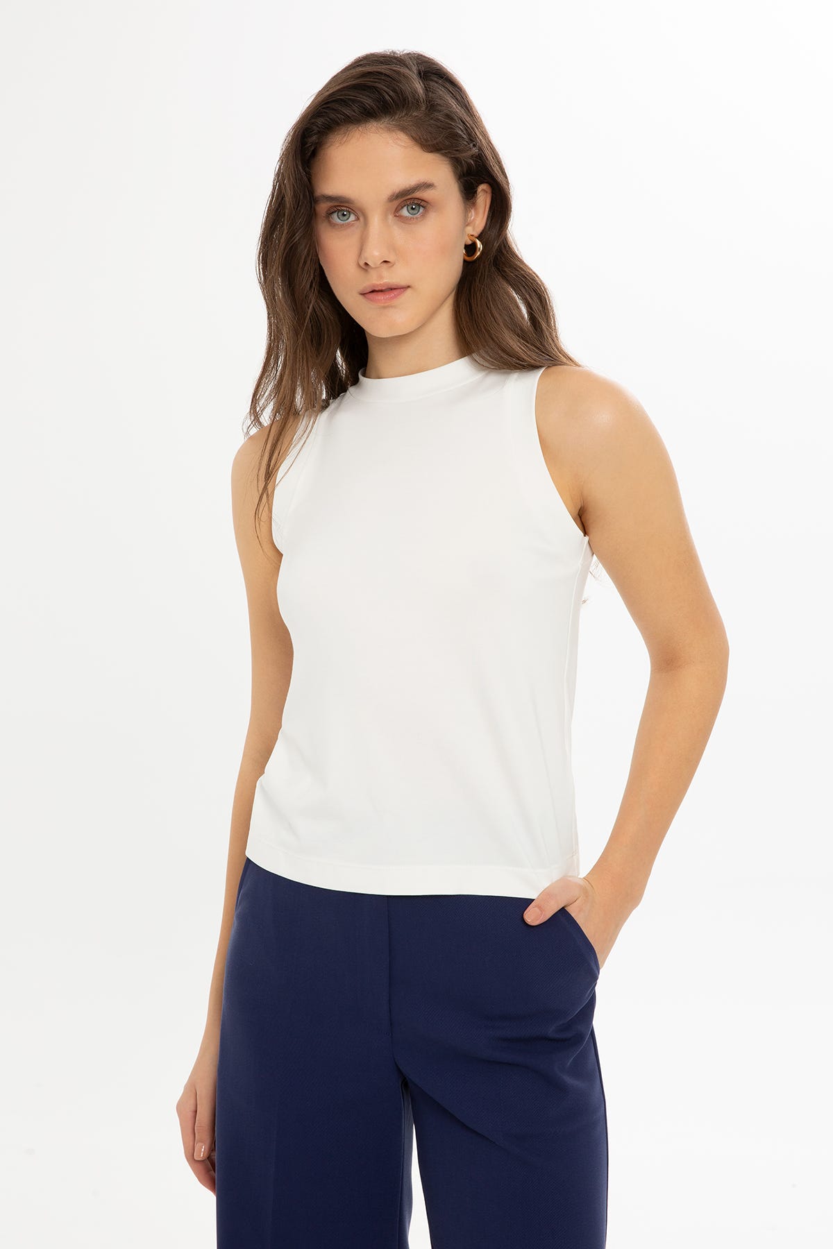 Bisiklet Yaka Kolsuz Basic Ekru Bluz