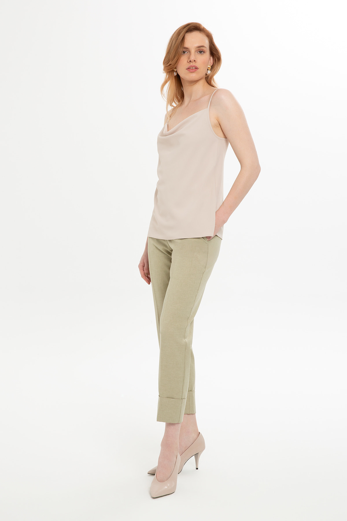 Askılı Degaje Yaka Bluz