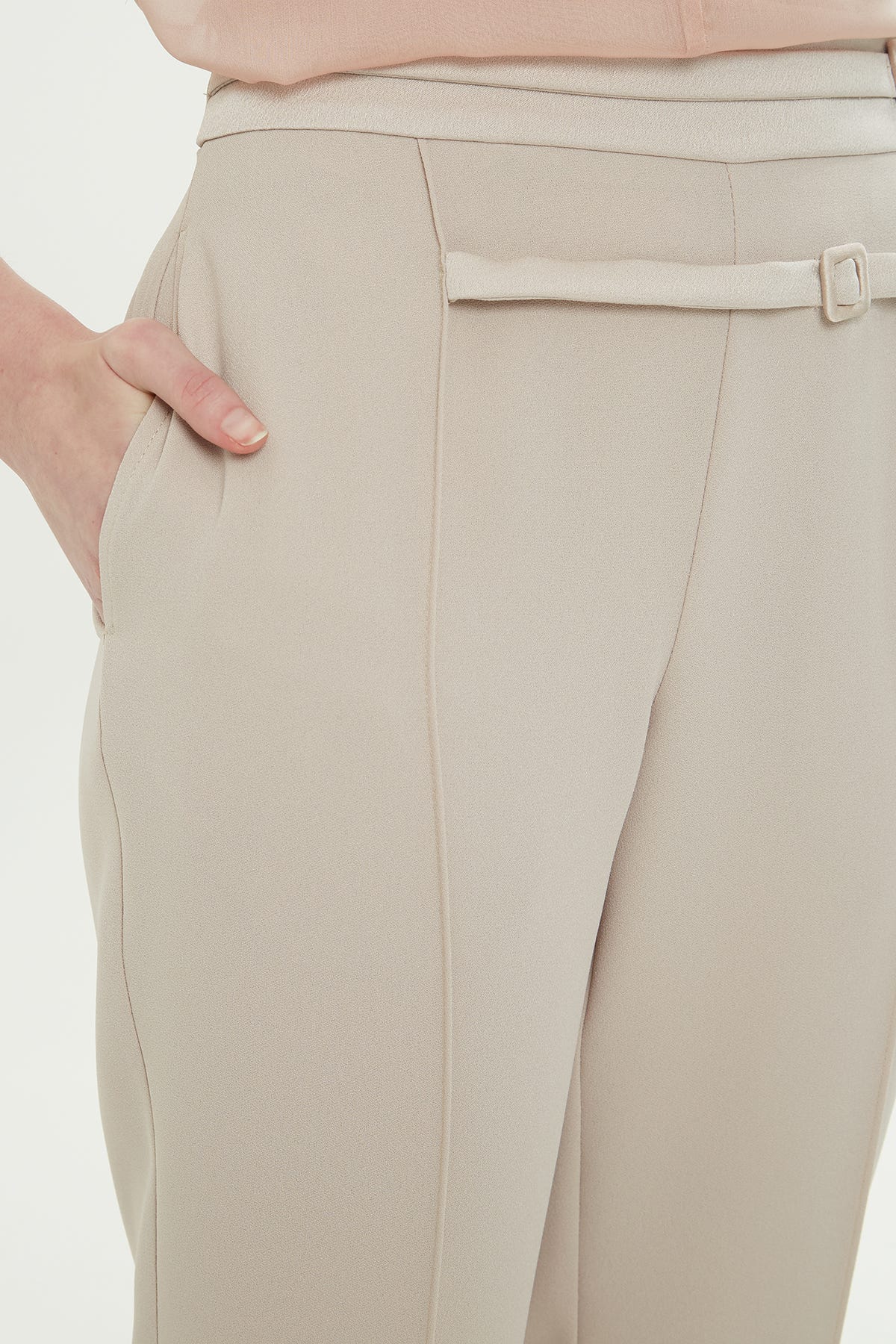 Kemer Detaylı Pantolon