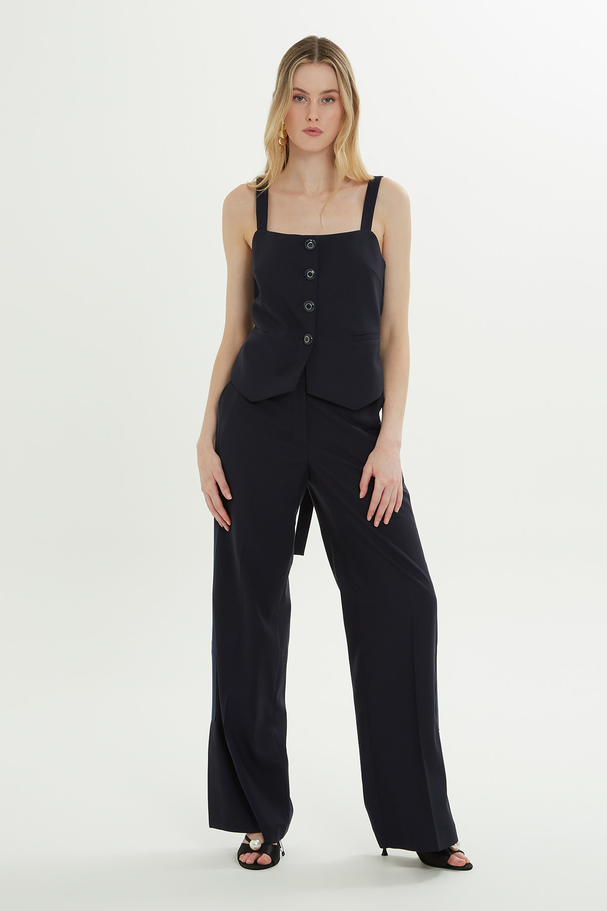 Arkadan Ayarlanabilir Askılı Bluz