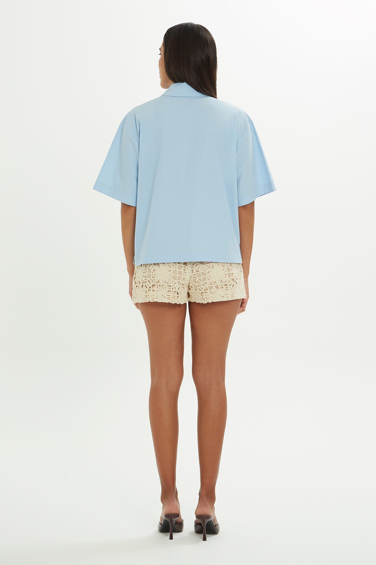 Çiçek Detaylı Gömlek