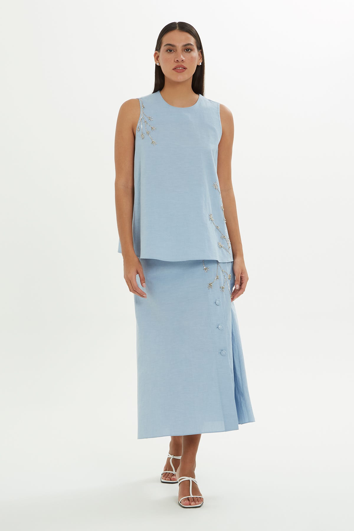 İşlemeli Sıfır Kollu Bluz