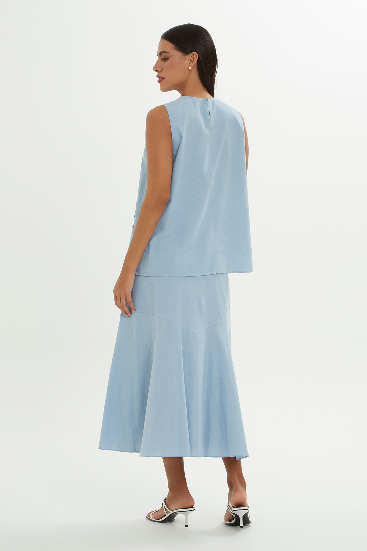 İşlemeli Sıfır Kollu Bluz