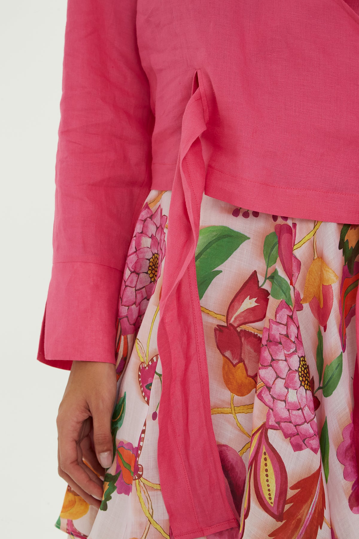 Kruvaze Kapamalı Uzun Kollu Bluz