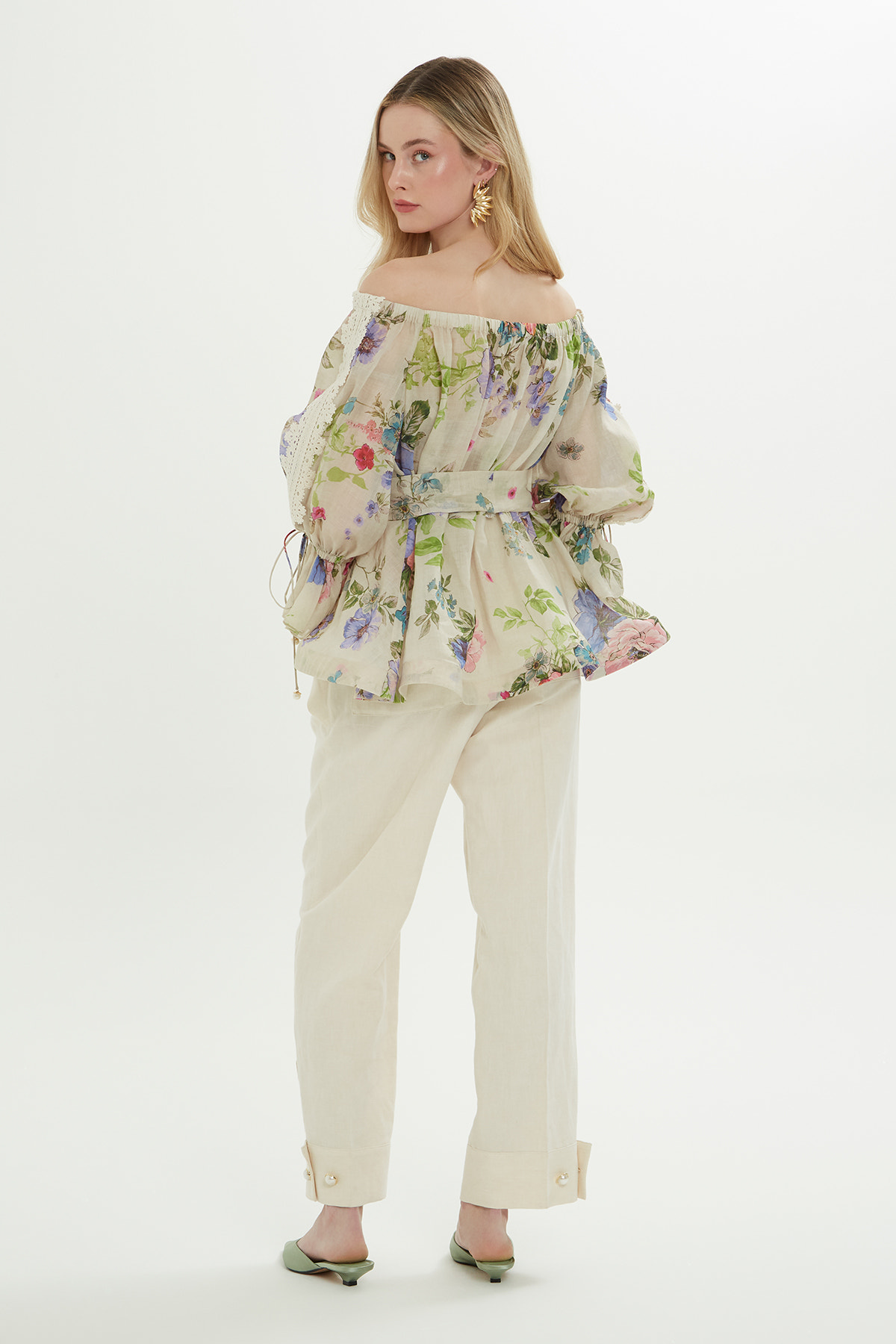 Düşük Omuzlu Desenli Bluz