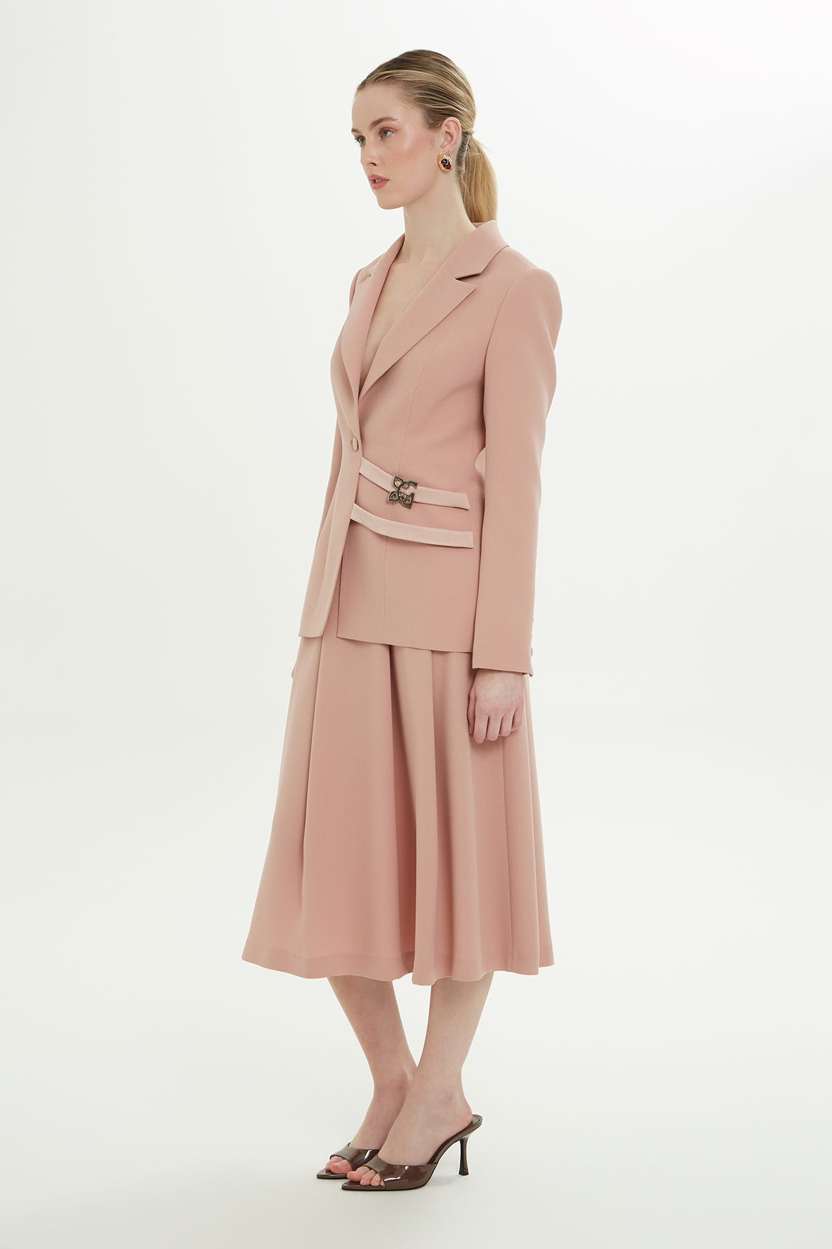 Önü Bant Detaylı Ceket