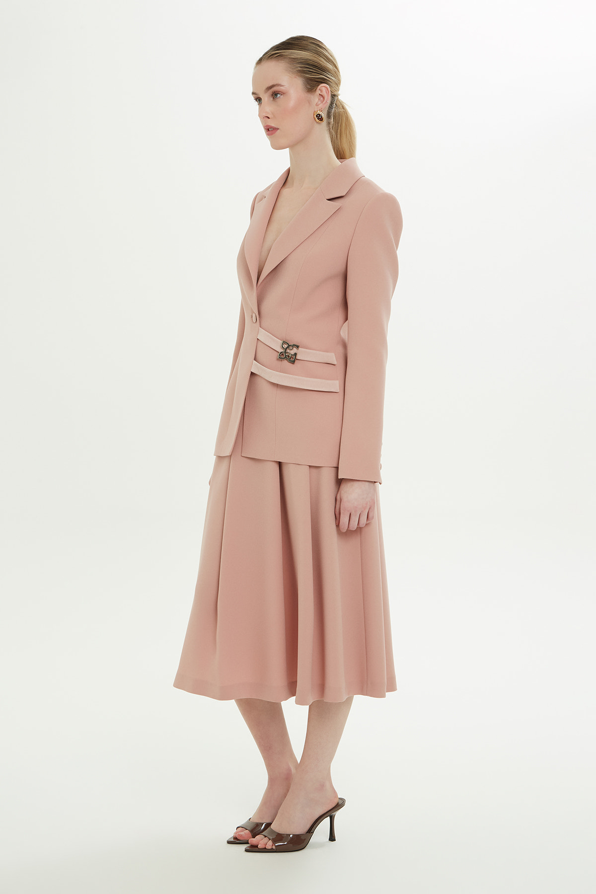 Önü Bant Detaylı Ceket