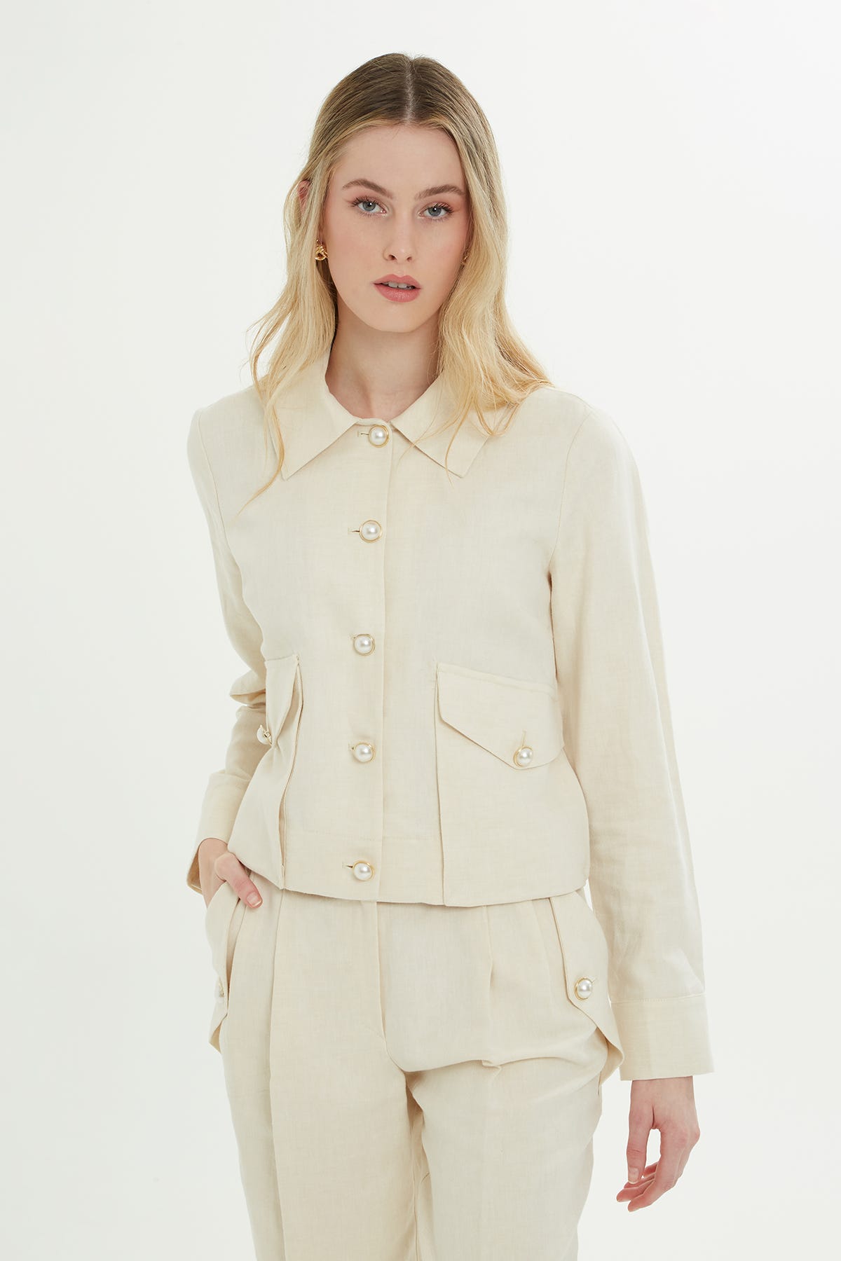 Gömlek Yakalı Pensli Kemik Ceket