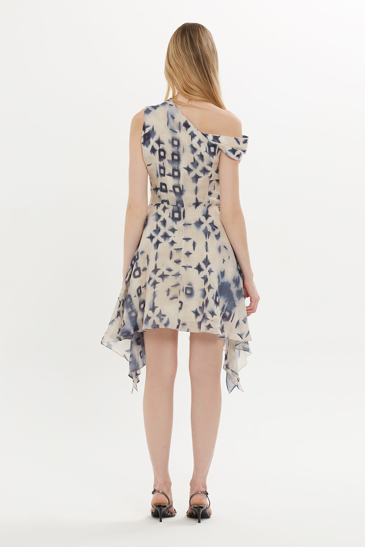 Tek Omuzlu Kısa Elbise