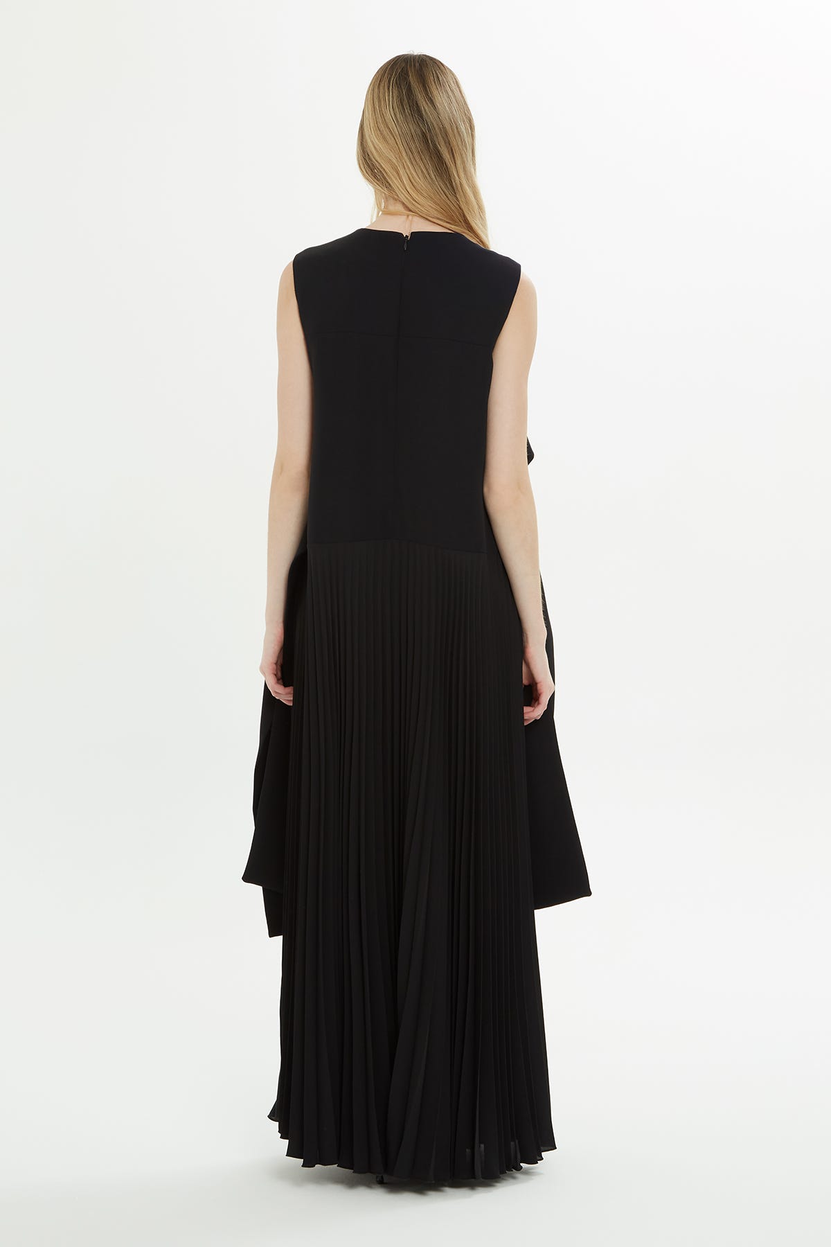 İşlemeli Kolsuz Uzun Elbise