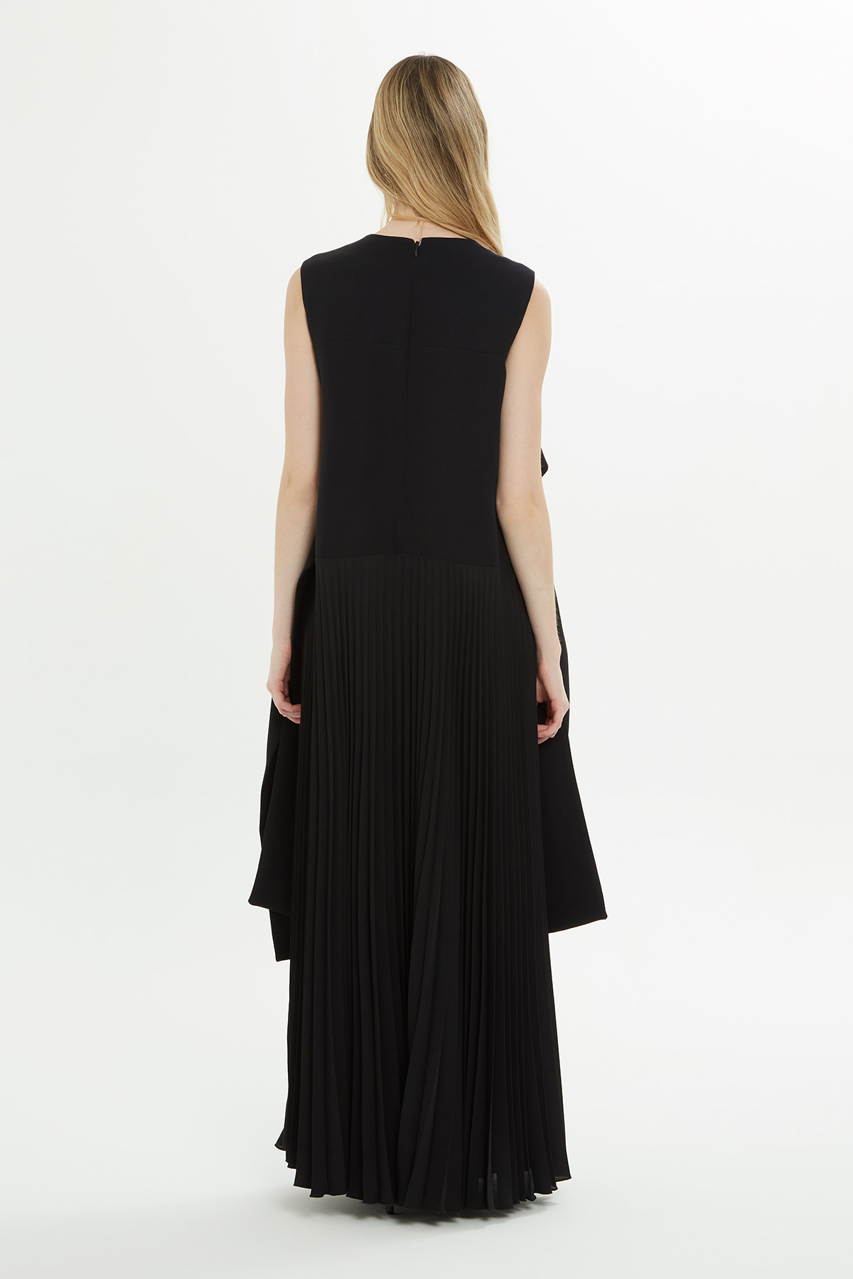 İşlemeli Kolsuz Uzun Elbise