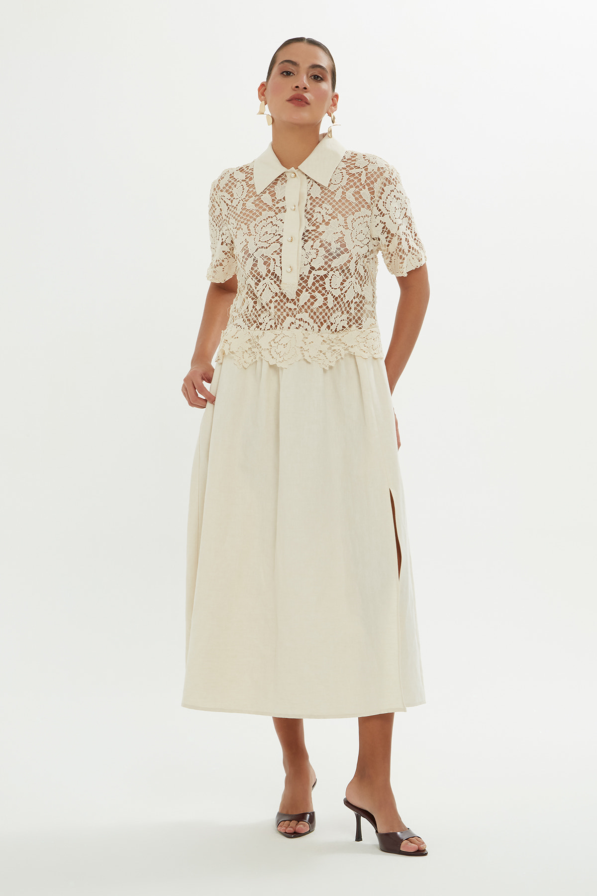 Üstü Dantelli Kısa Kollu Kemik Midi Elbise