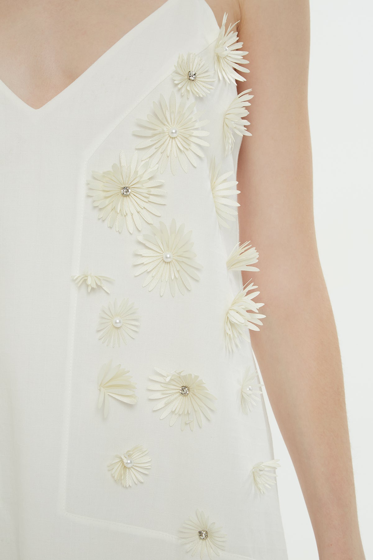 Çiçek Detaylı Volanlı Kısa Elbise