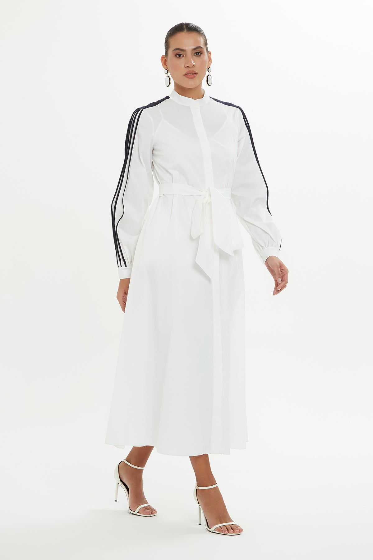 Şerit Detaylı Uzun Elbise