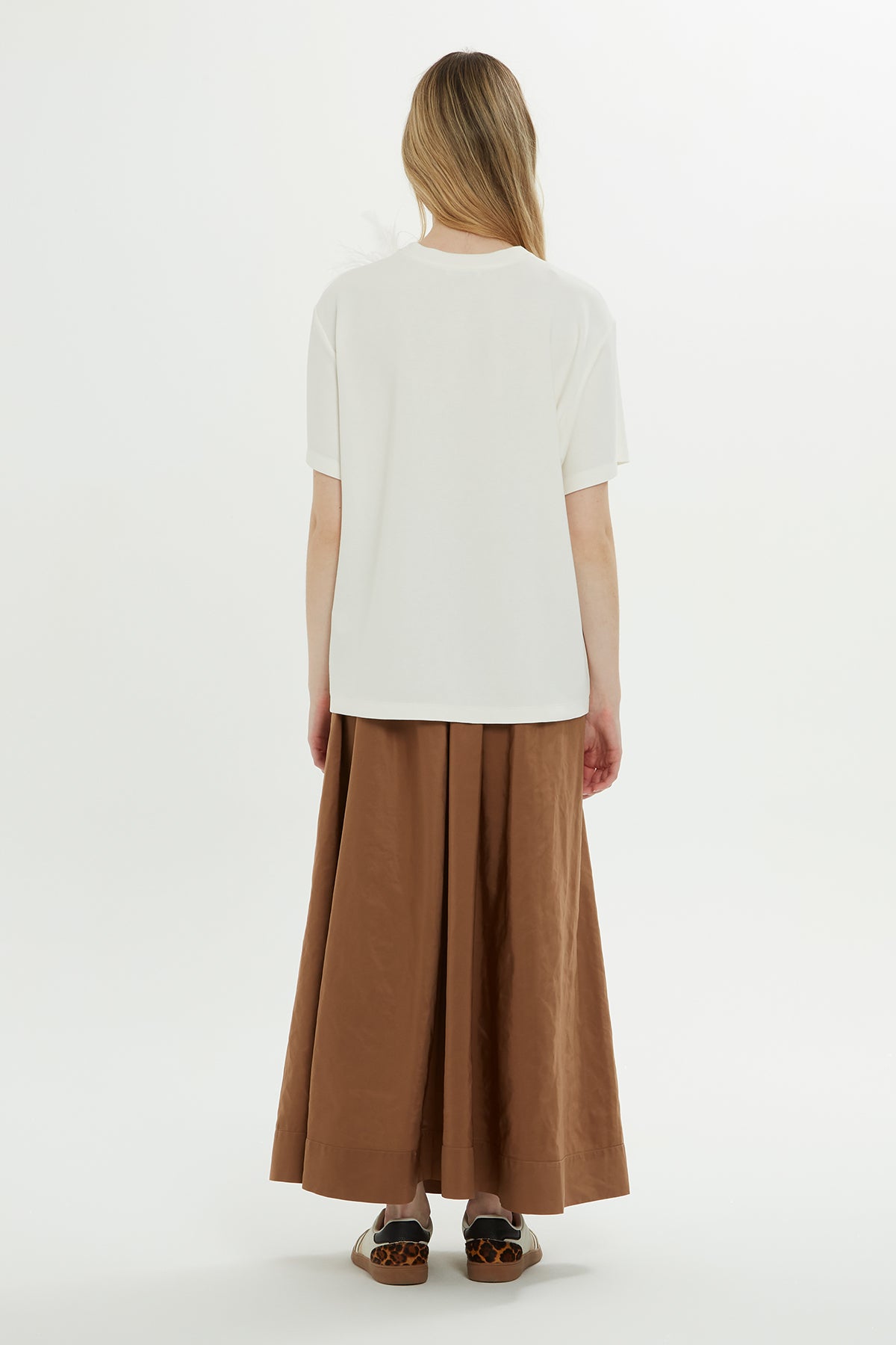 Tüy İşlemeli T-shirt