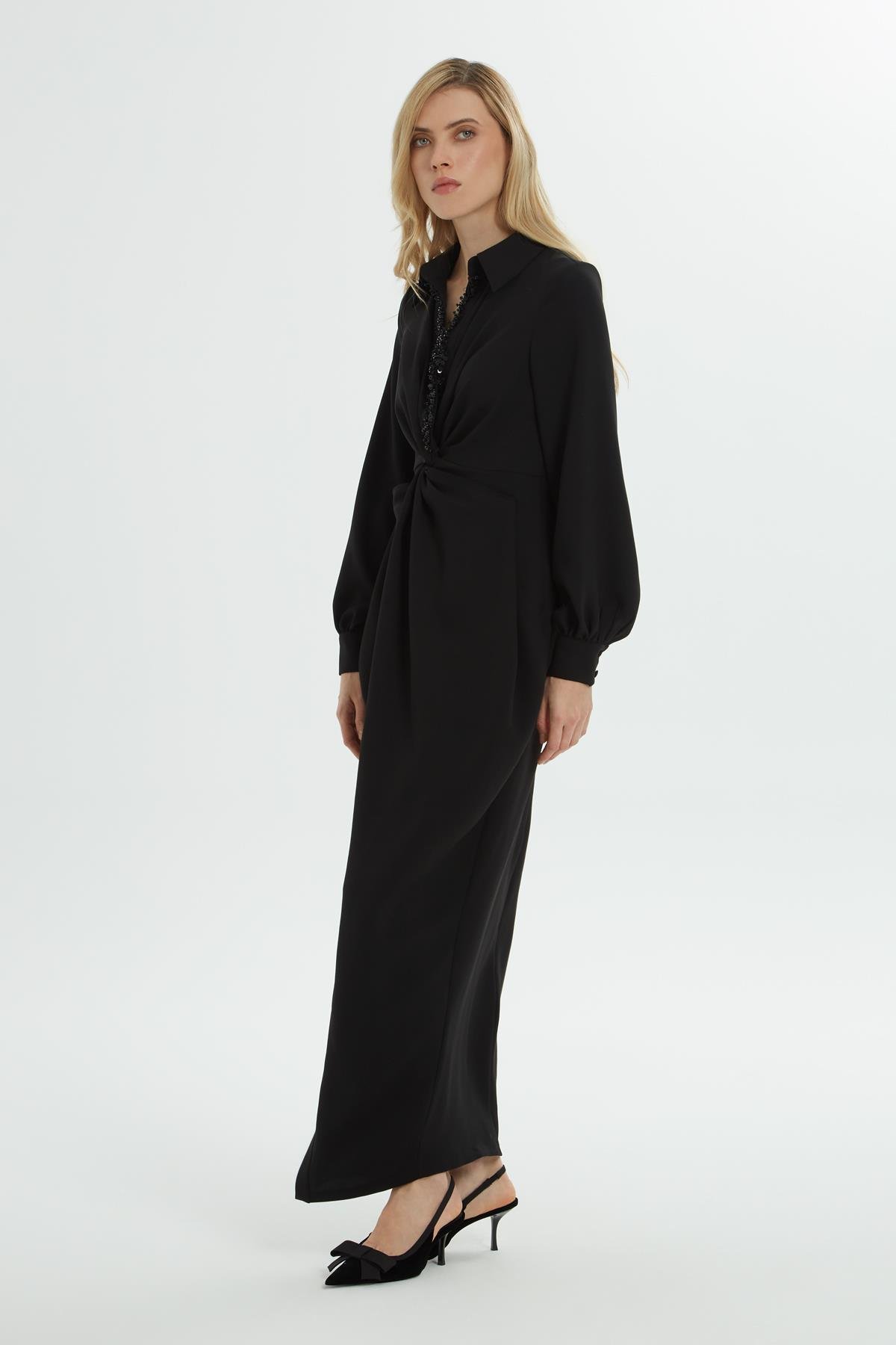 Pul Boncuk İşlemeli Uzun Elbise