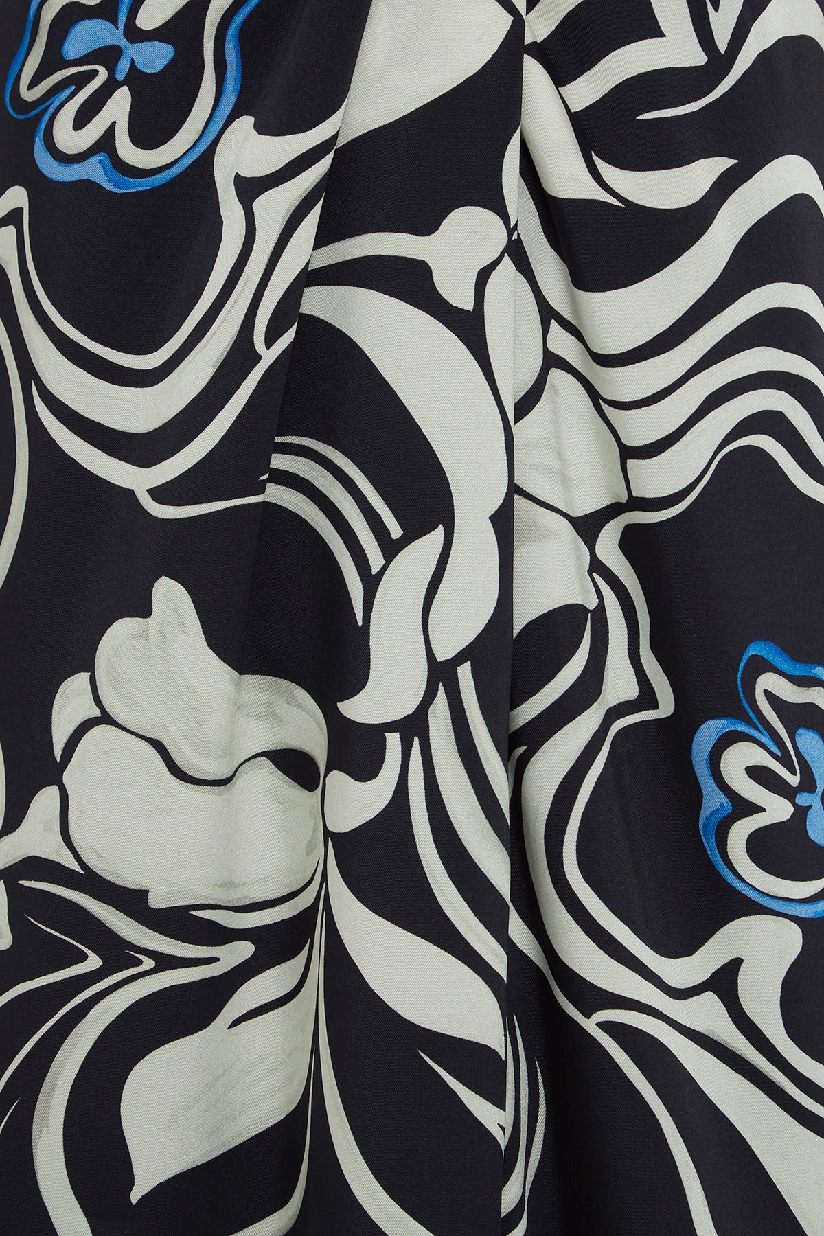 Boyundan Bağlama Detaylı Desenli Uzun Elbise