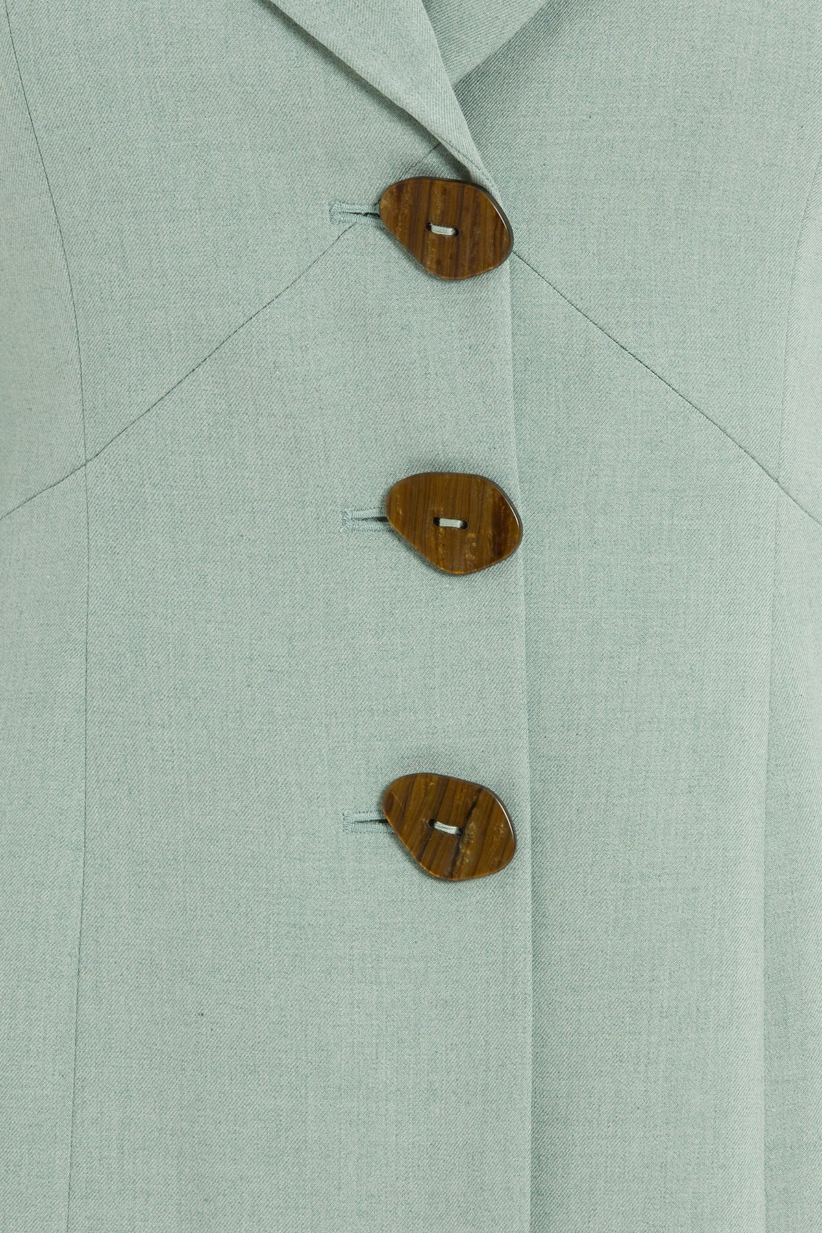 Beli Pencere Detaylı Mono Kapama Ceketli Ve Bol Pantolonlu Takım