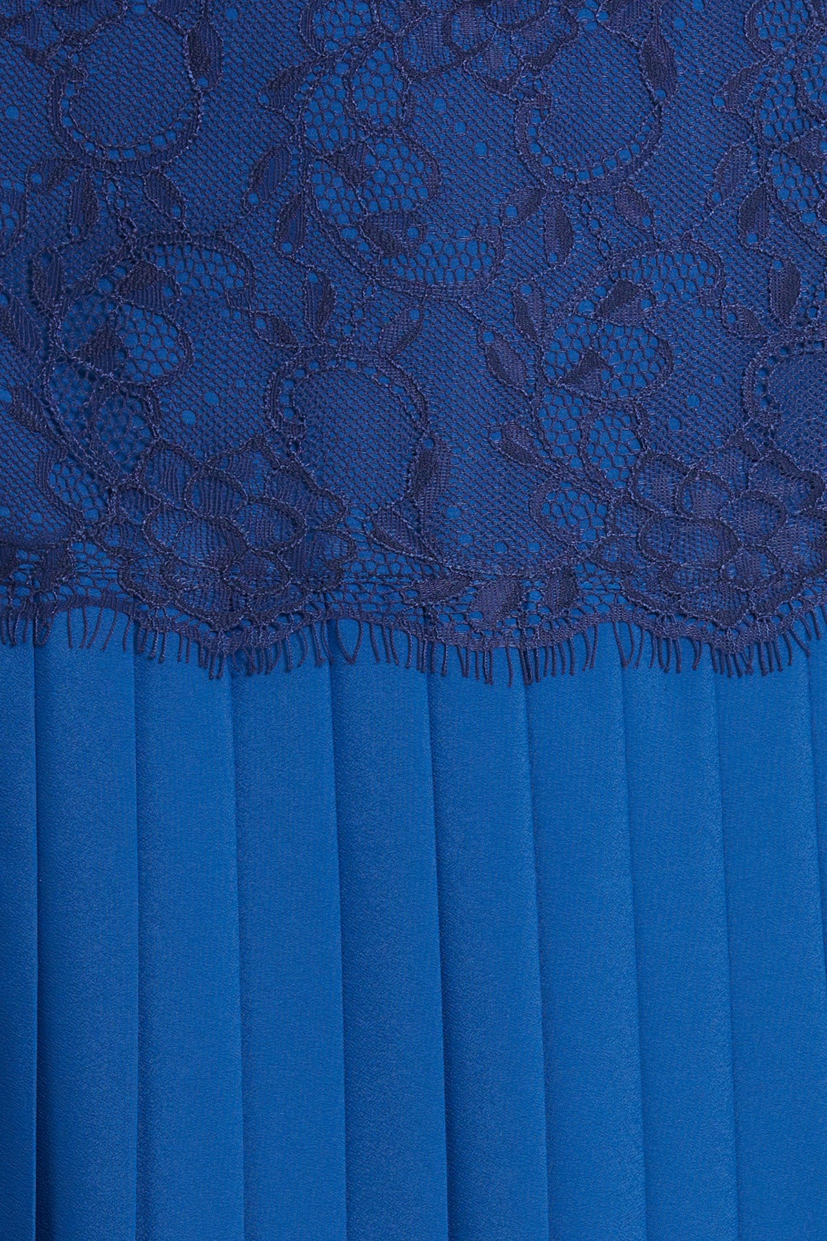 Beli İşlemeli Uzun Etek