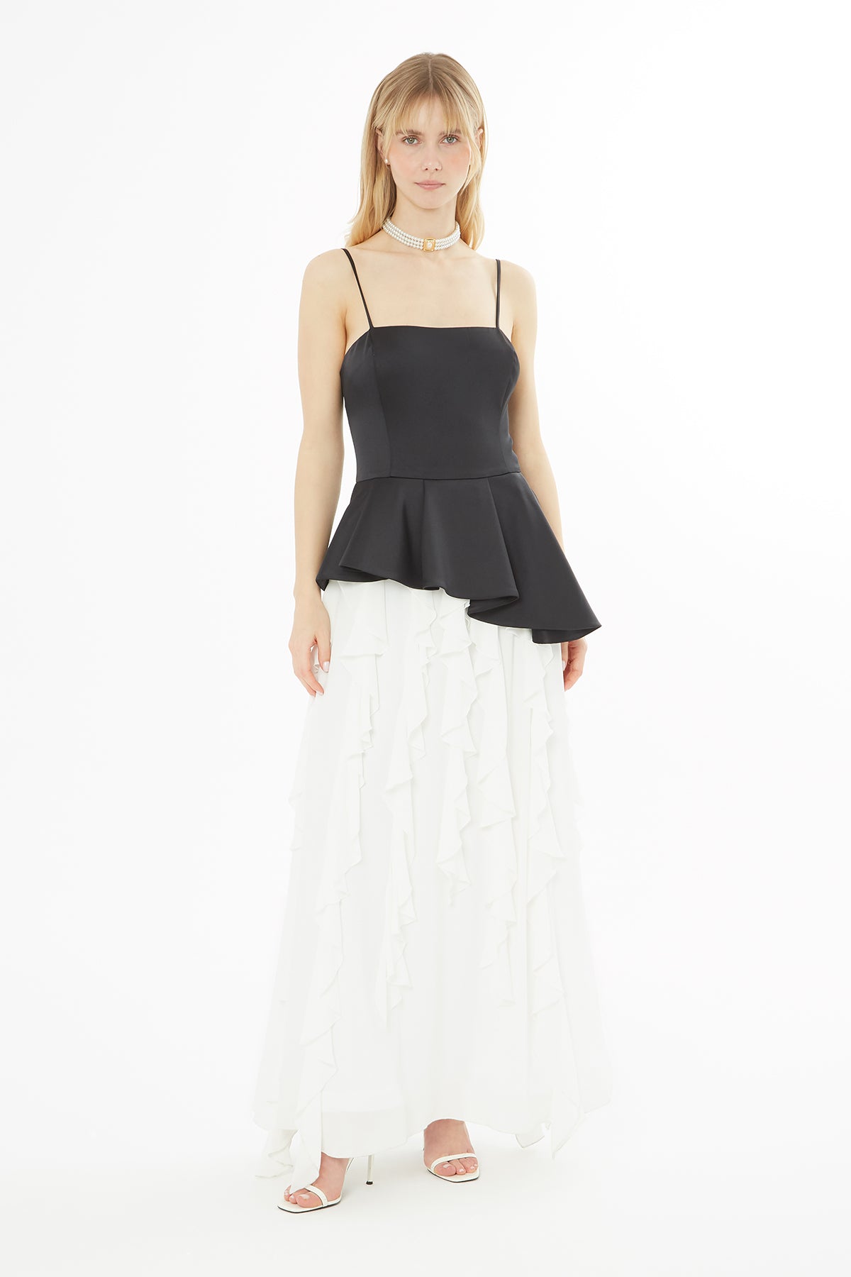 Asimetrik Kesimli Askılı Midi Elbise