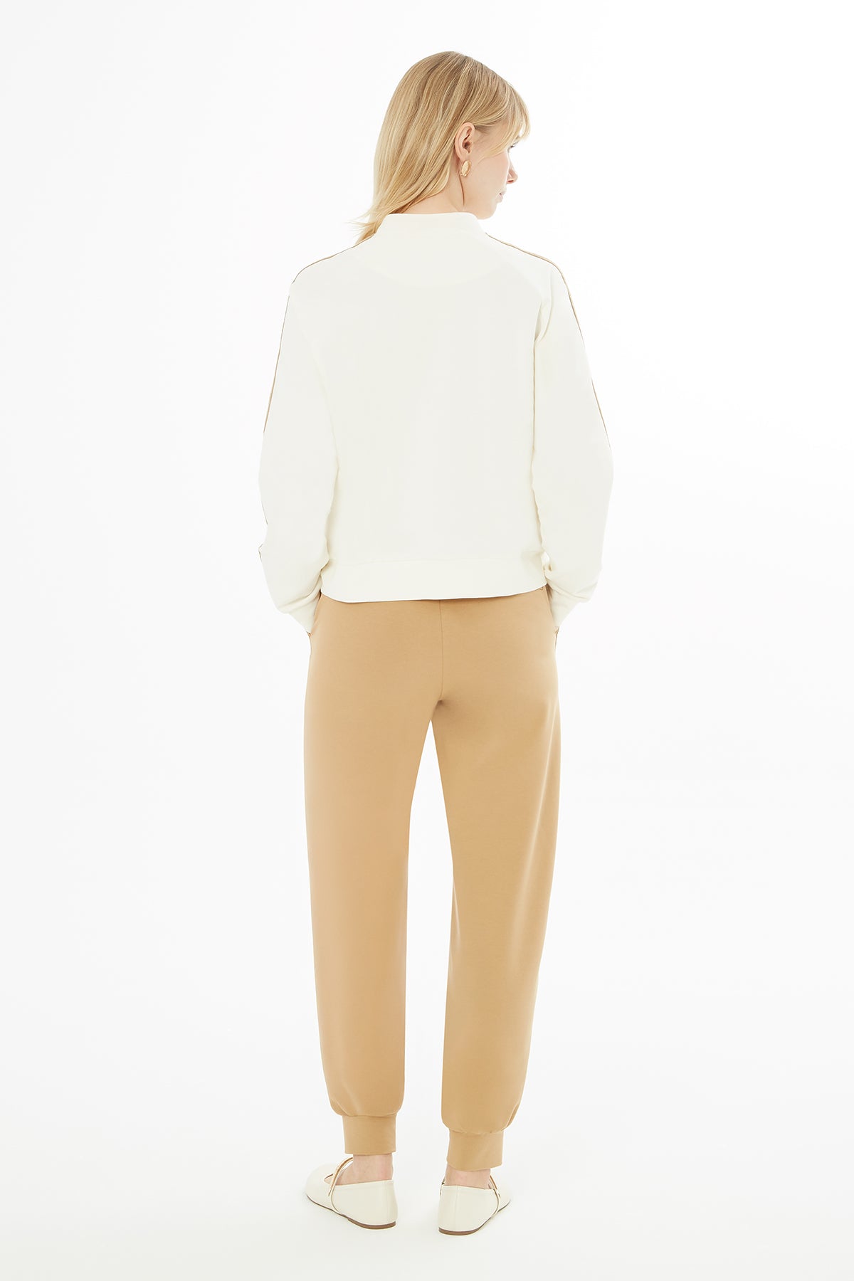 Bağcık Detaylı Bilek Bantlı Eşofman Altı