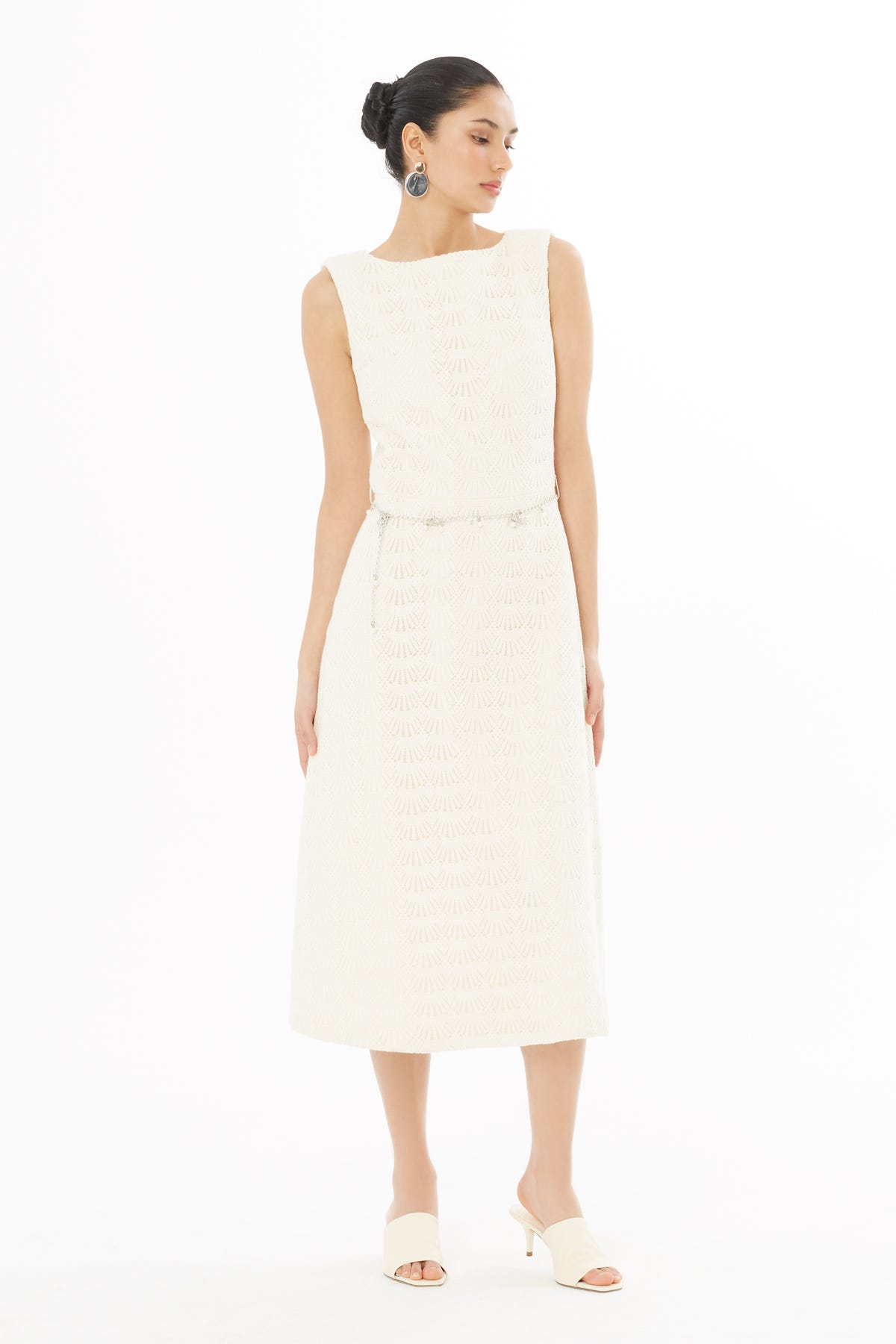 Vatkalı Zincir Kemerli Midi Elbise