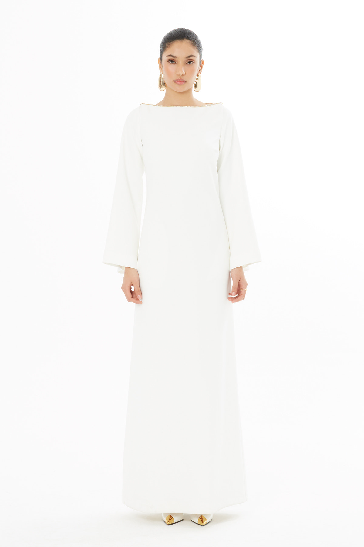 Sırtı Püsküllü Uzun Elbise