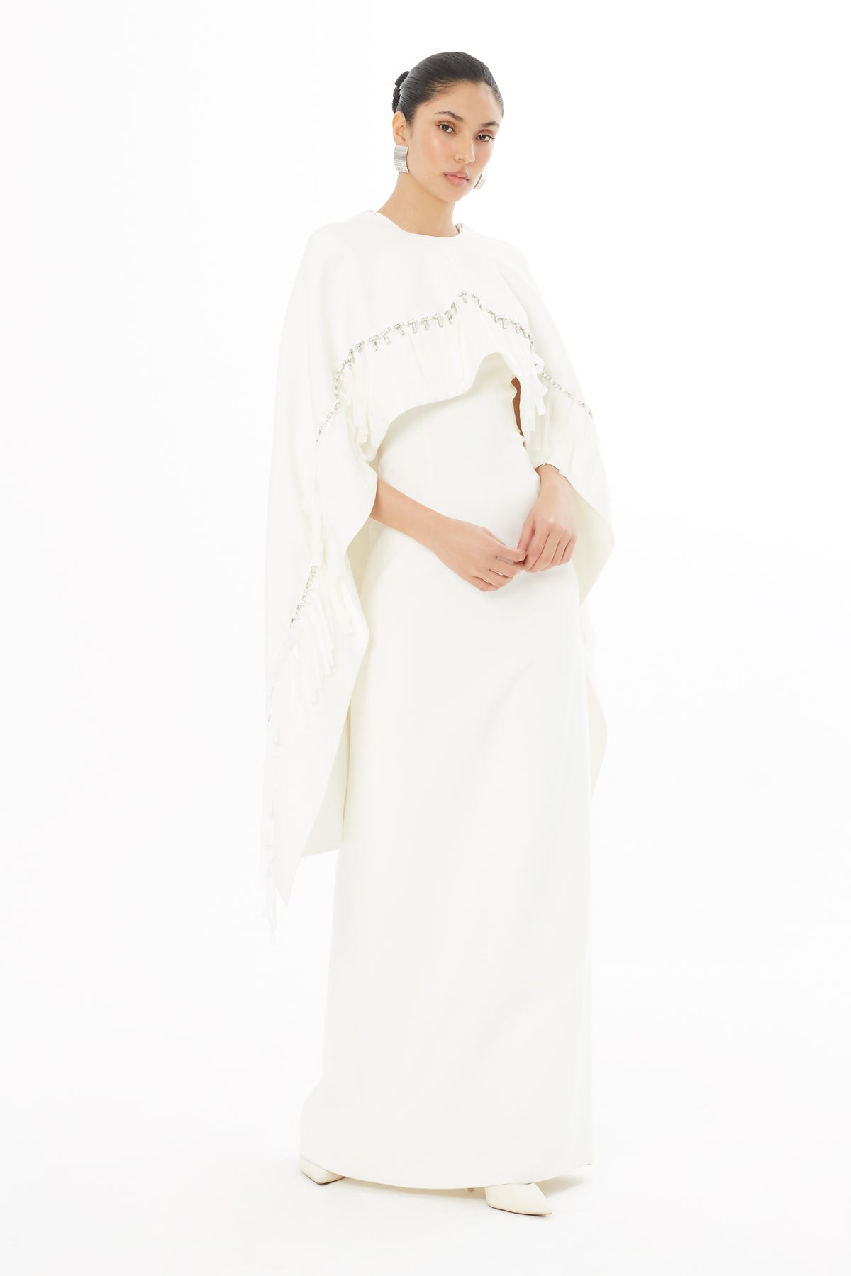 İşlemeli Pelerinli Uzun Elbise