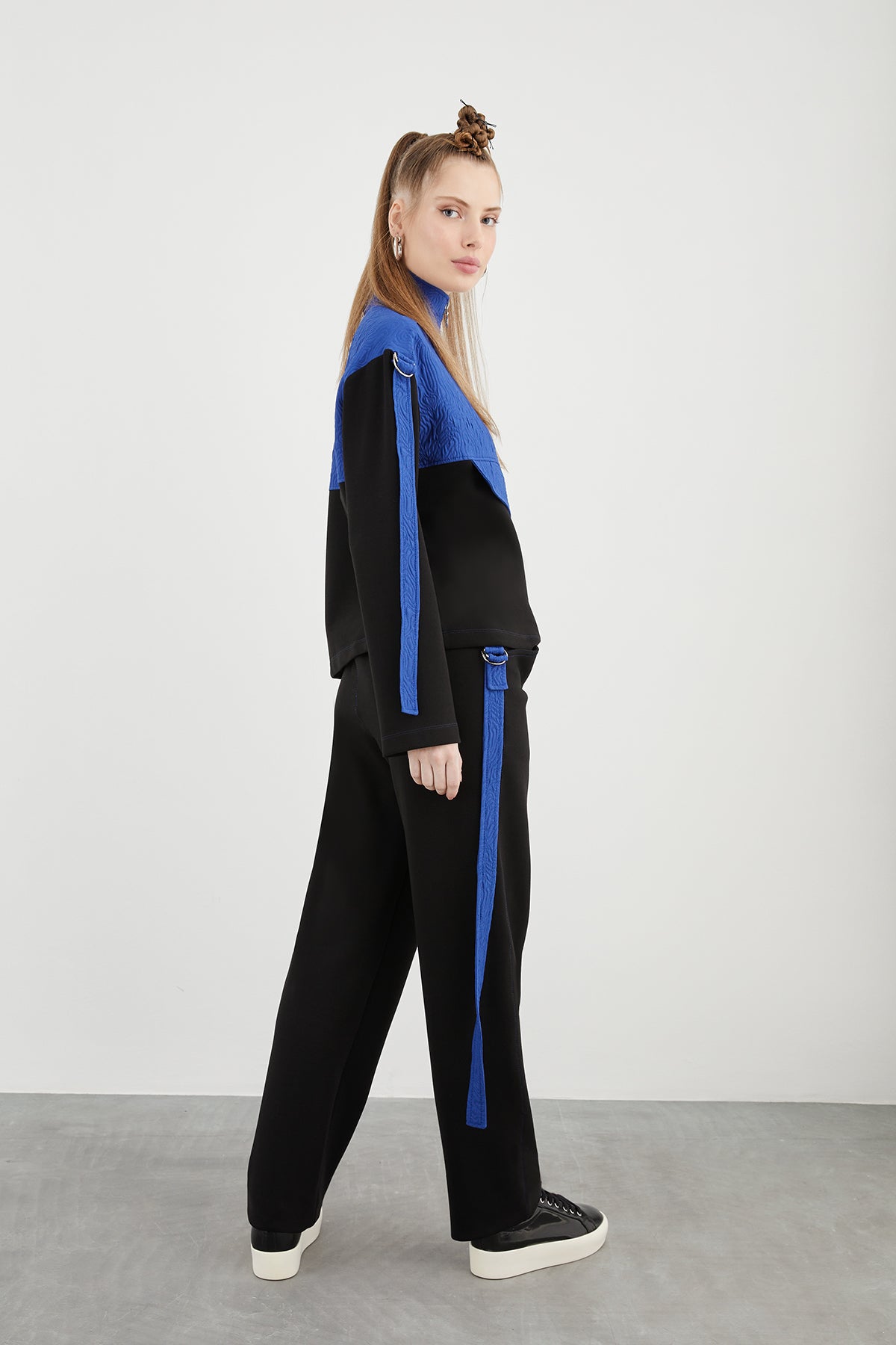 Aksesuarlı Rahat Kesim Eşofman Takımı