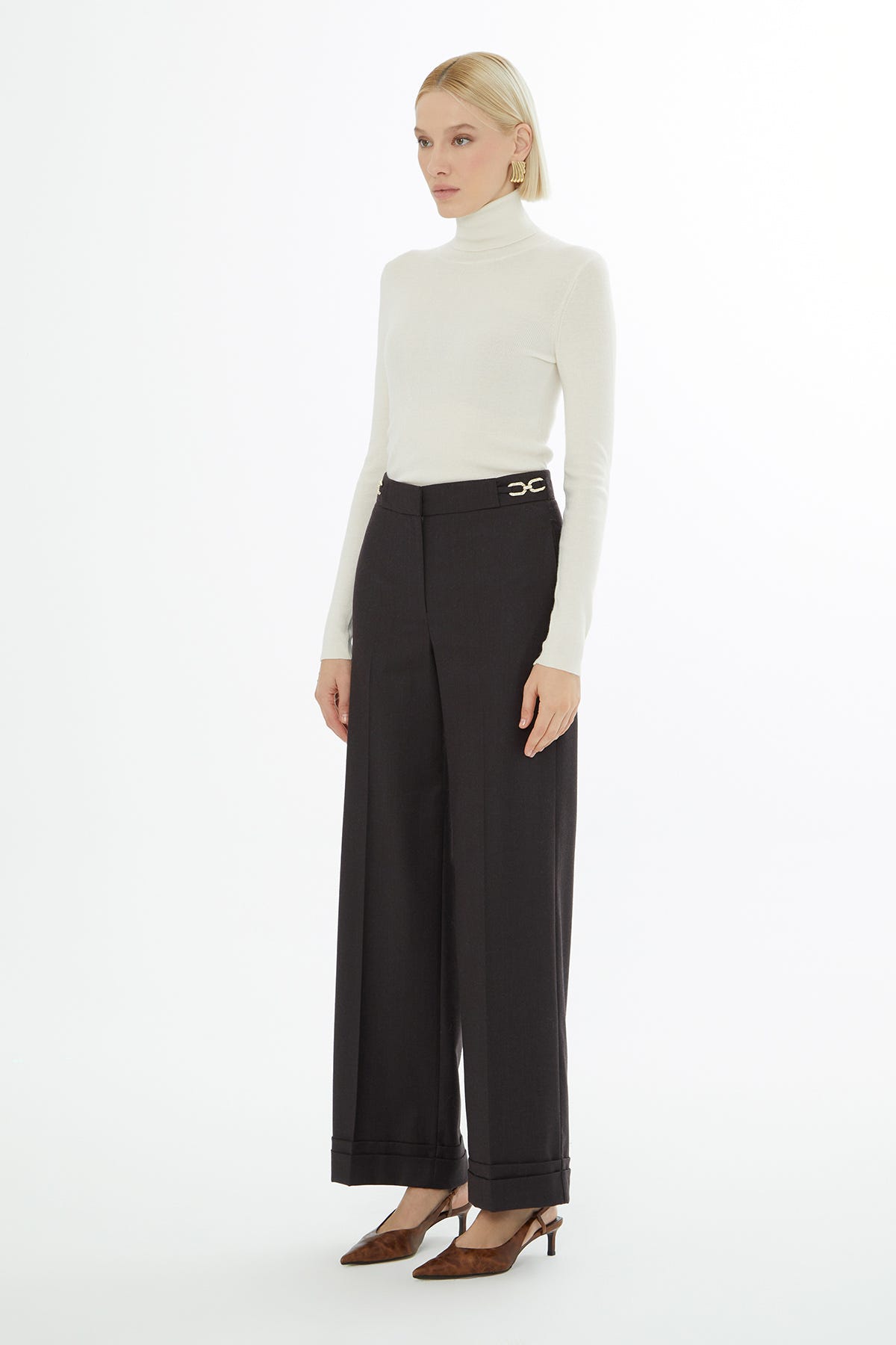 Zincir Toka Aksesuarlı Bol Pantolon