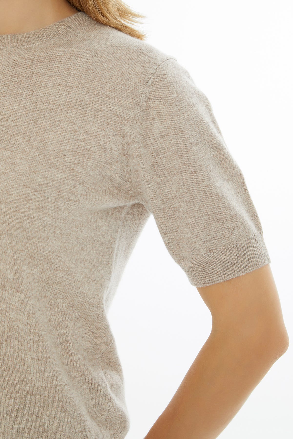 Yuvarlak Yakalı Kısa Kollu Triko