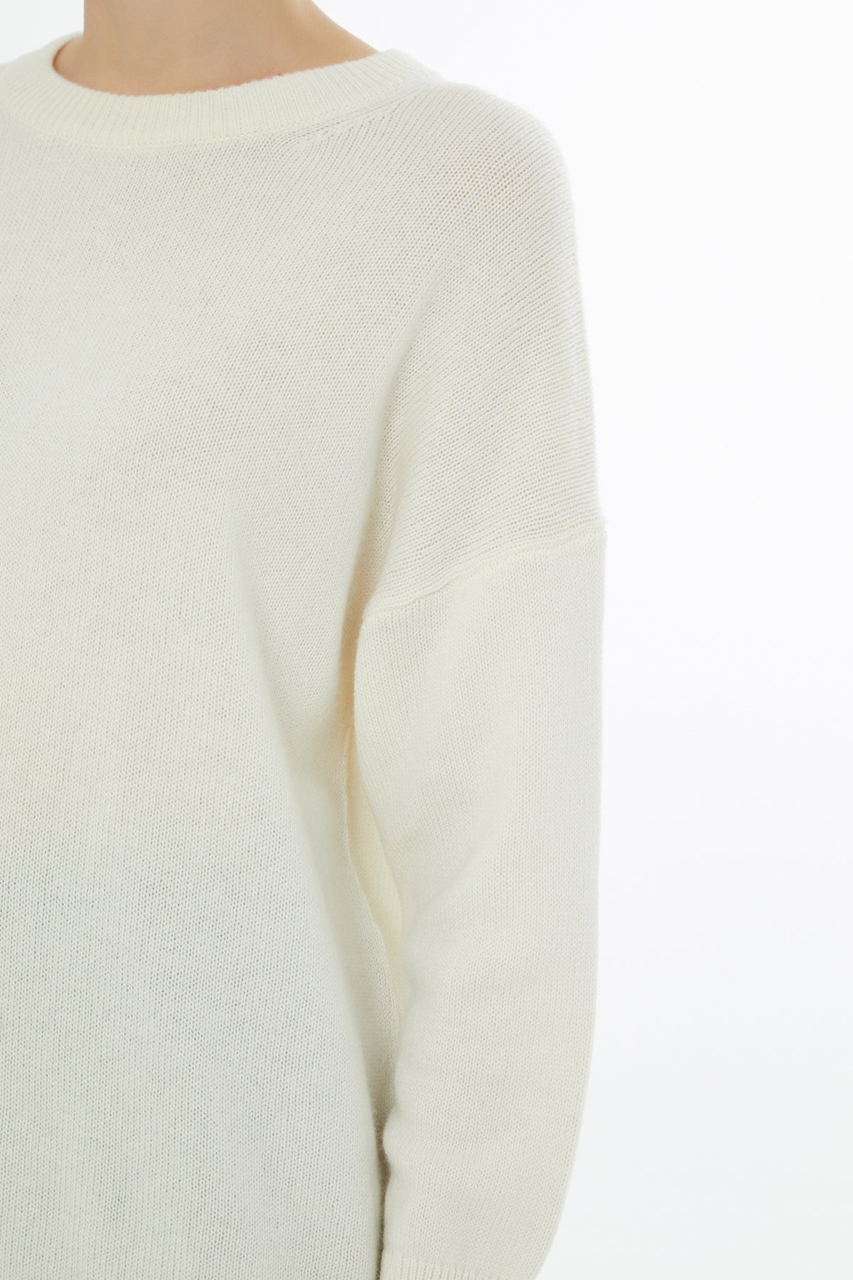 Yuvarlak Yaka Uzun Kol Kazak