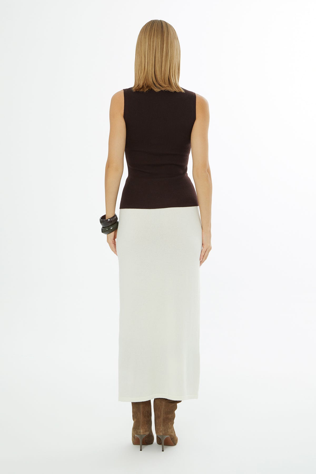 Boğazlı Sıfır Kollu Triko