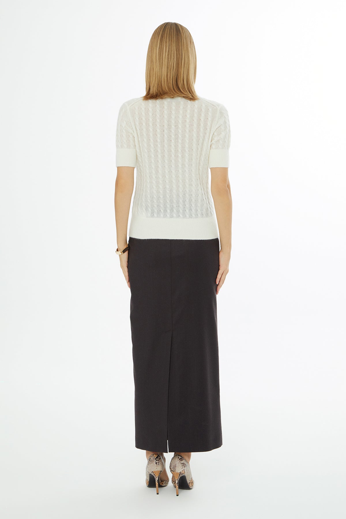 Yuvarlak Yaka Kısa Kollu Kazak