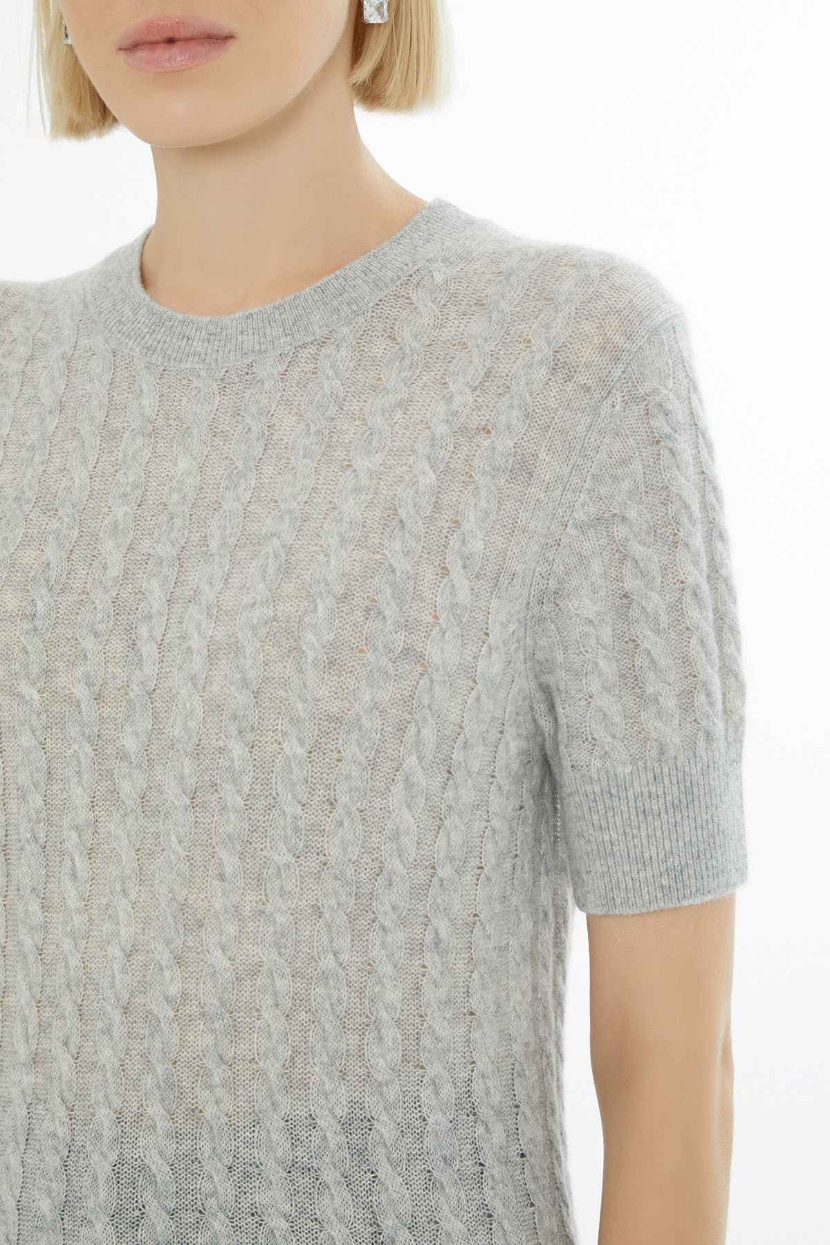 Yuvarlak Yaka Kısa Kollu Kazak