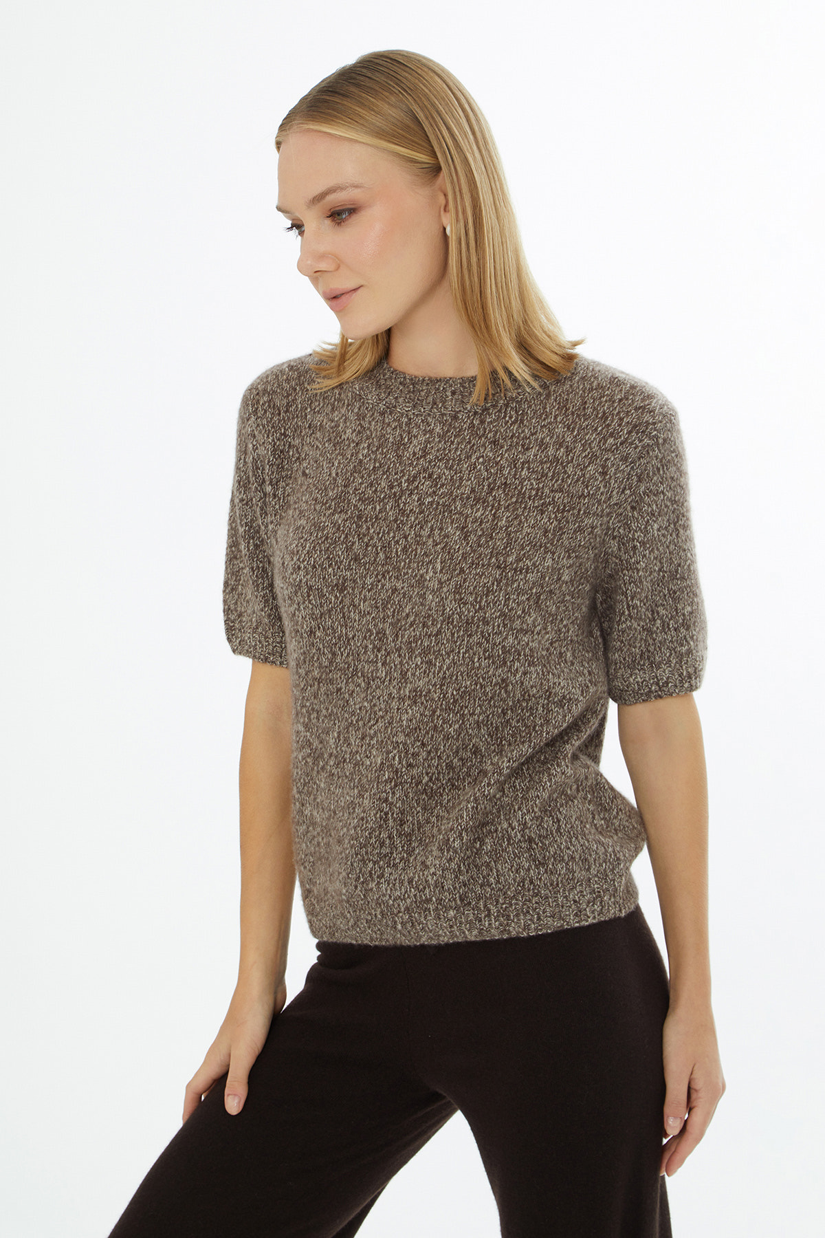 Yuvarlak Yaka Kısa Kol Triko