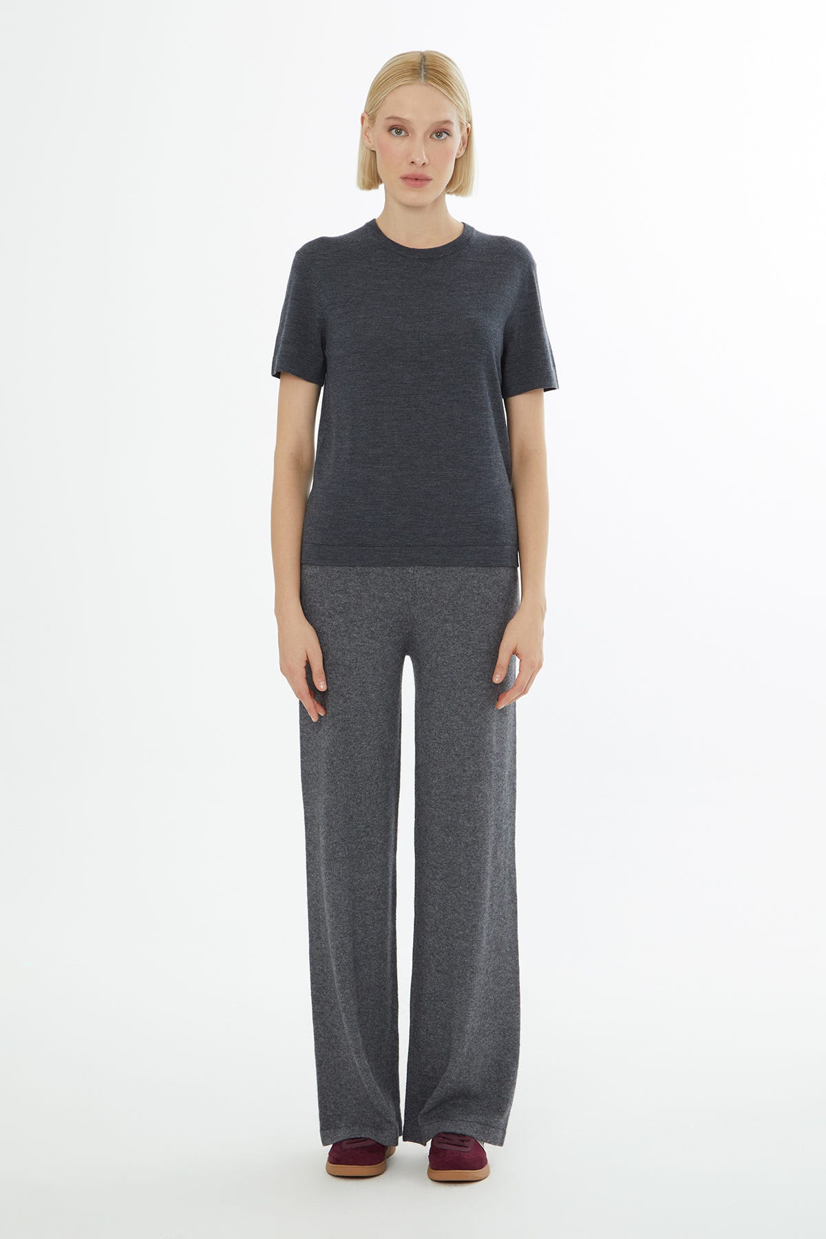 Yuvarlak Yaka Kısa Kollu Triko