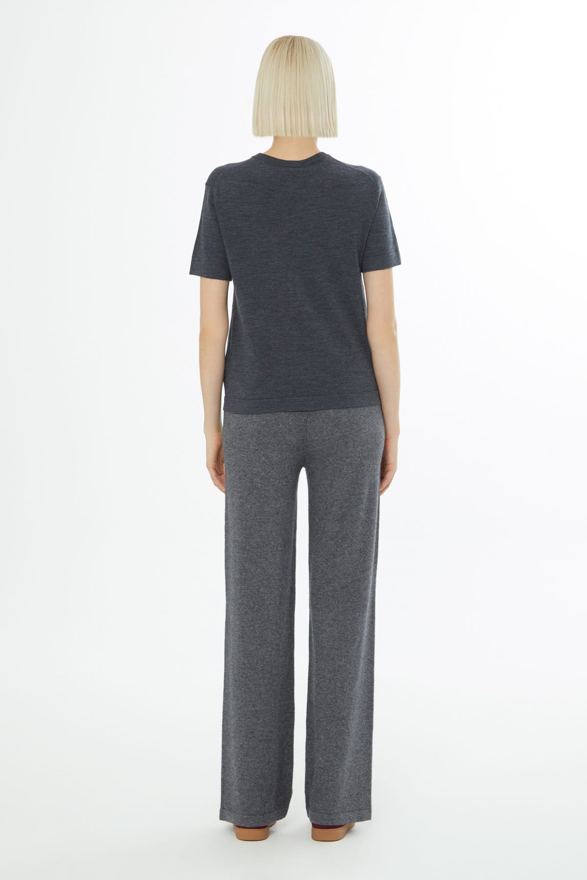 Yuvarlak Yaka Kısa Kollu Triko