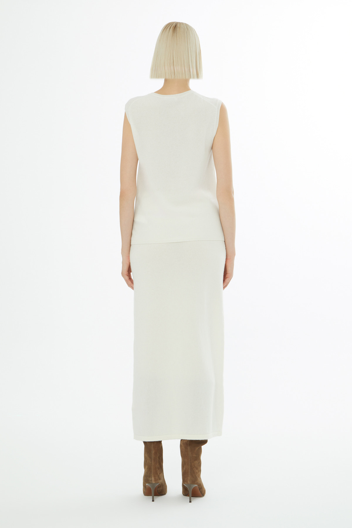 Yuvarlak Yaka Sıfır Kollu Triko