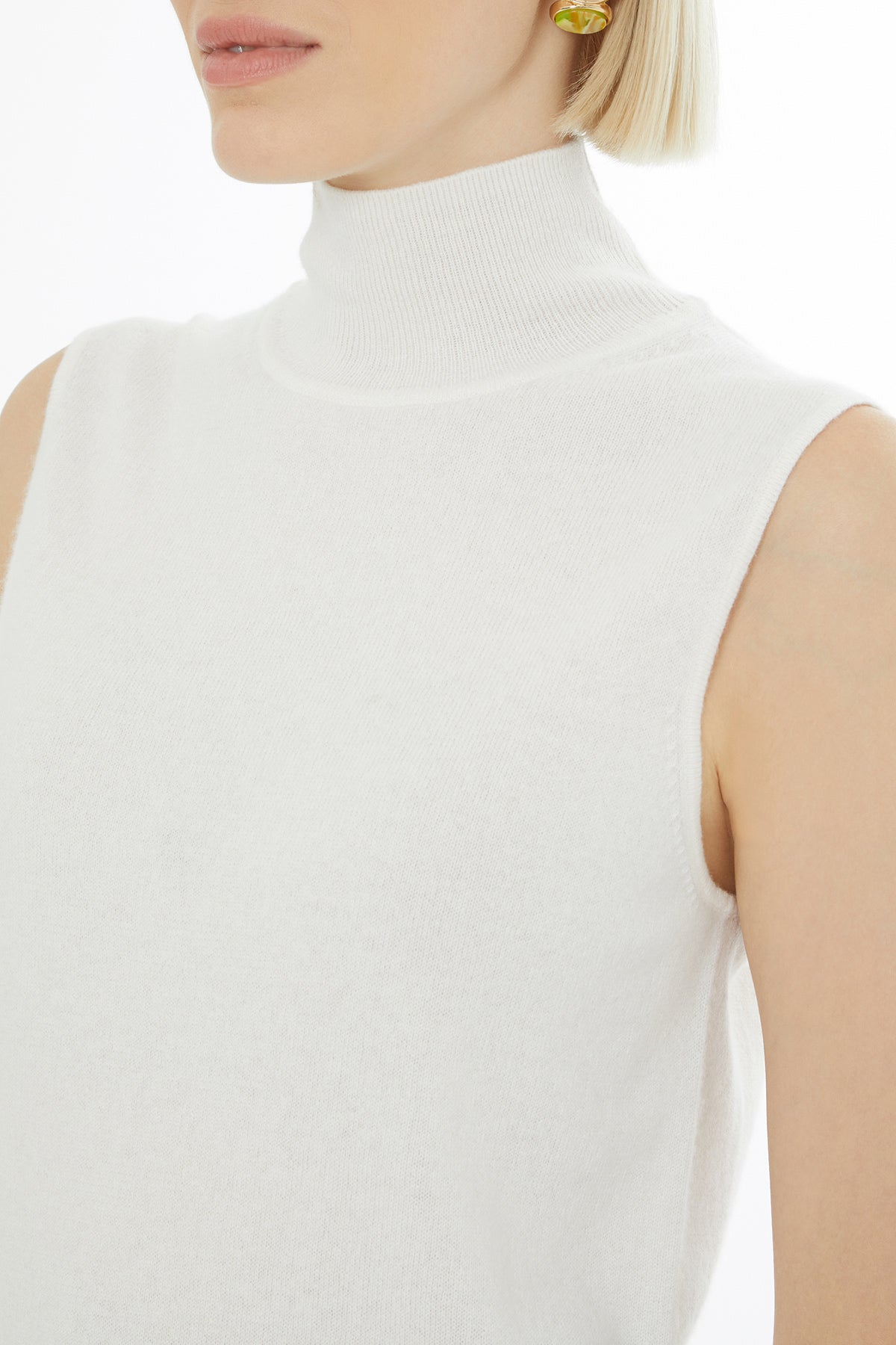 Boğazlı Sıfır Dik Yaka Kollu Bluz